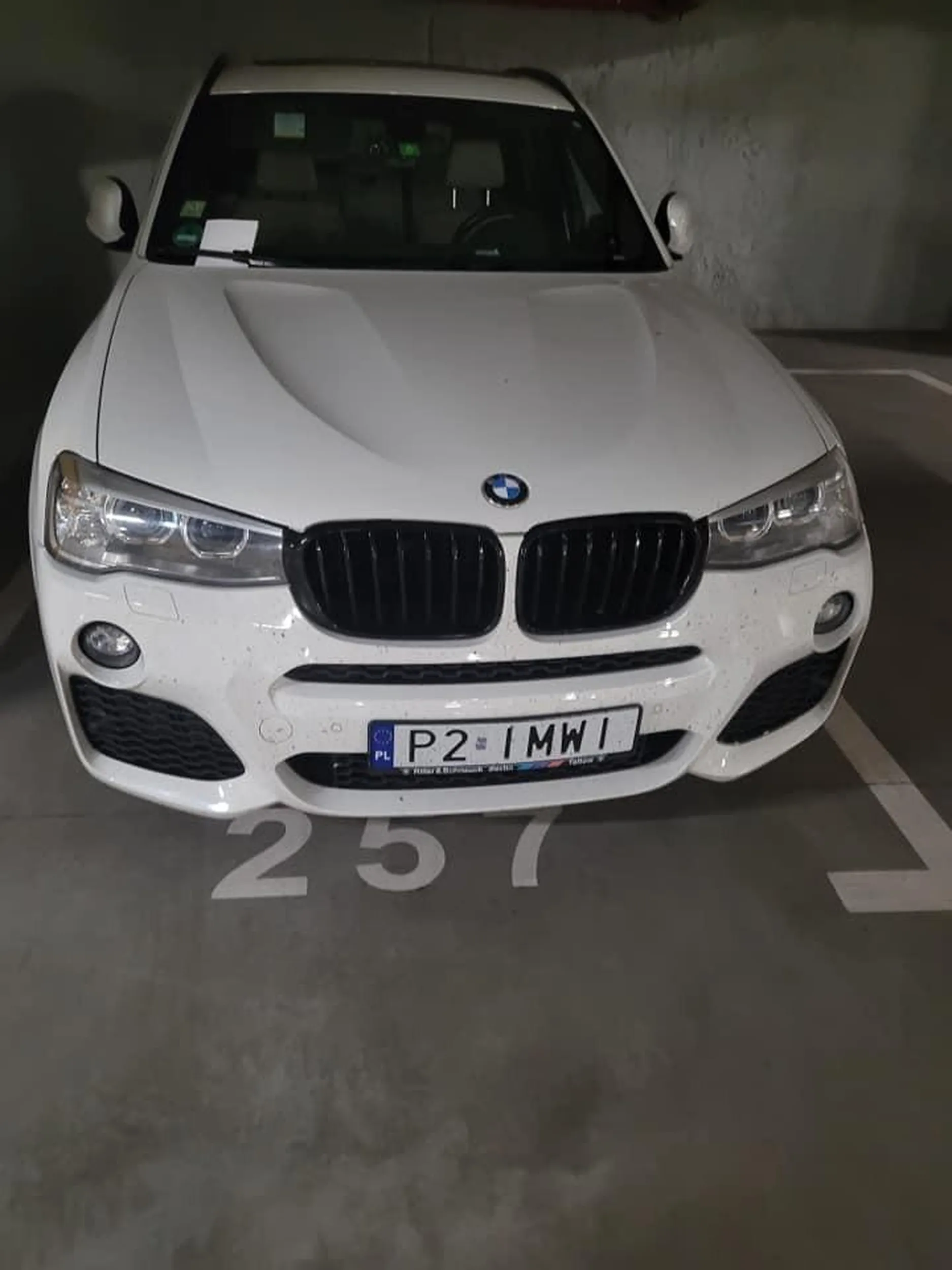 Zastawiła prywatne miejsce parkingowe.