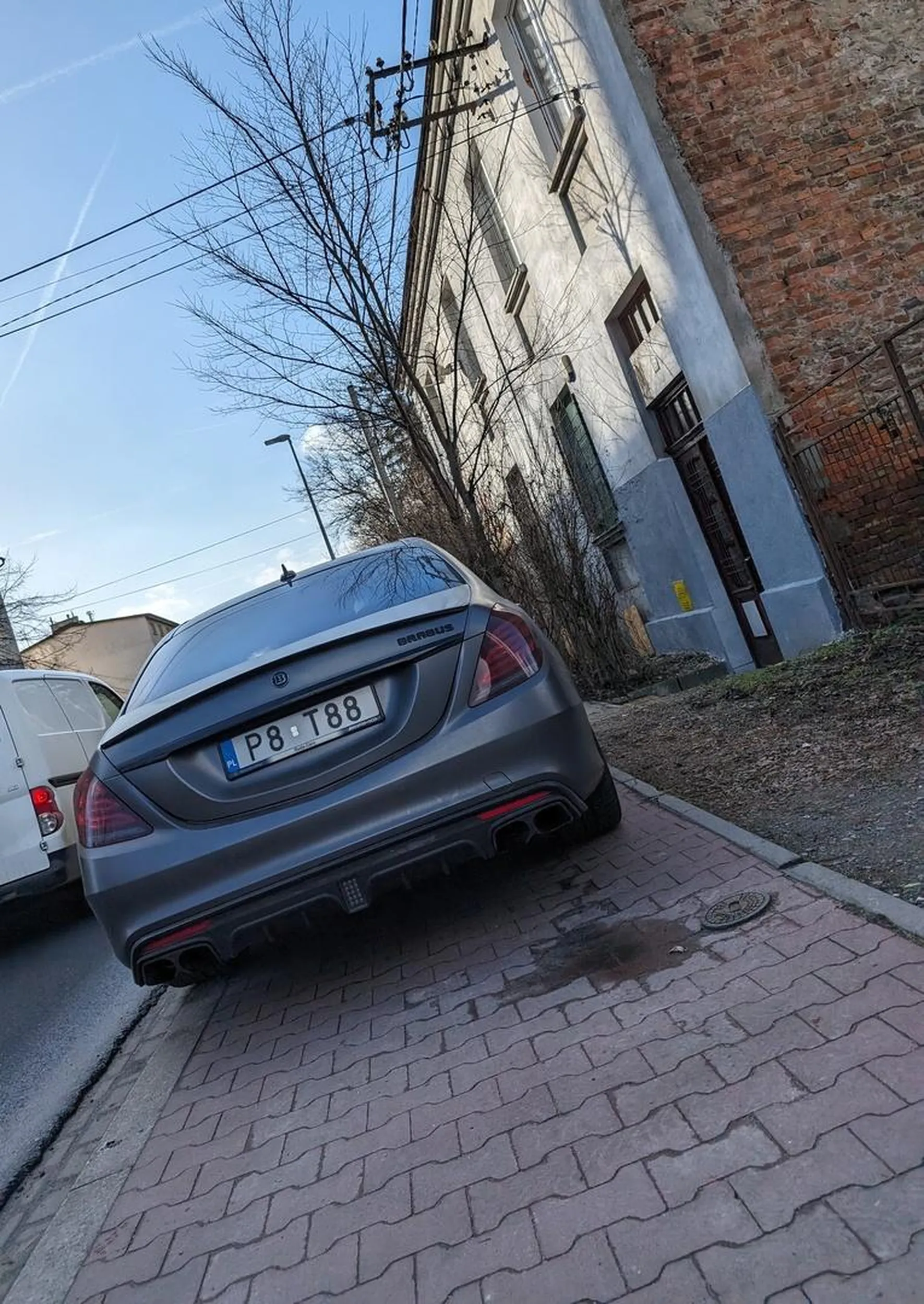 Dziunie przyjechały do Krakowa na wycieczkę.