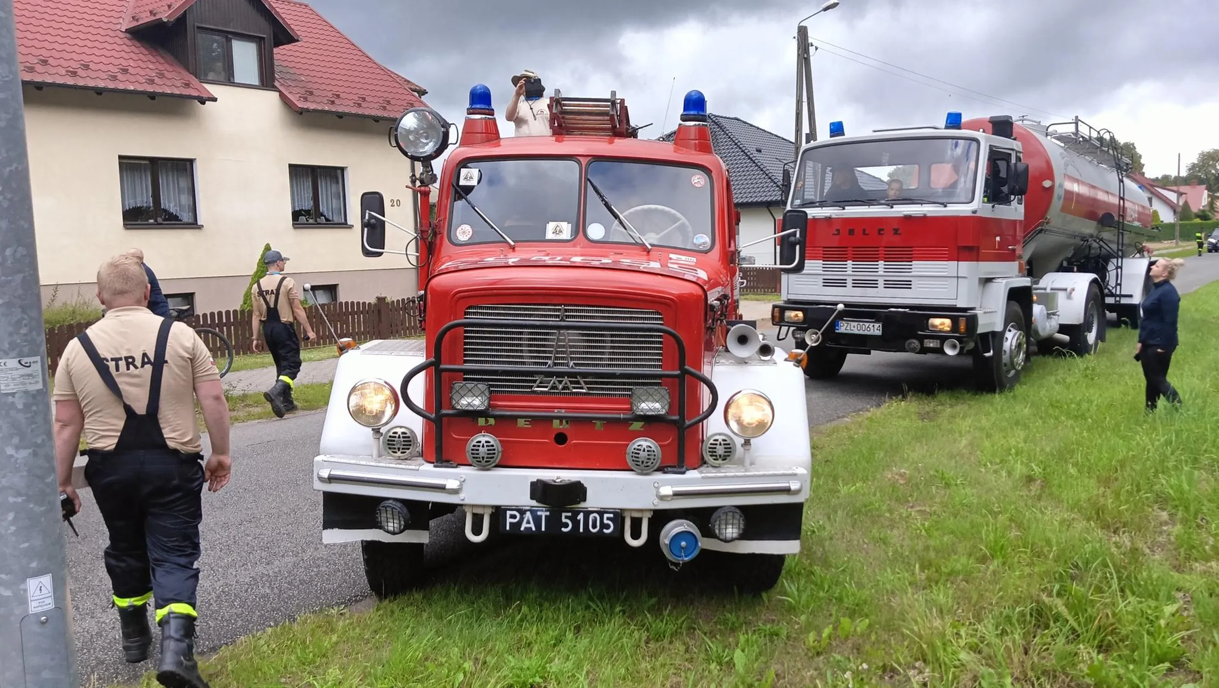 Zabytkowy samochód OSP Zakrzewo