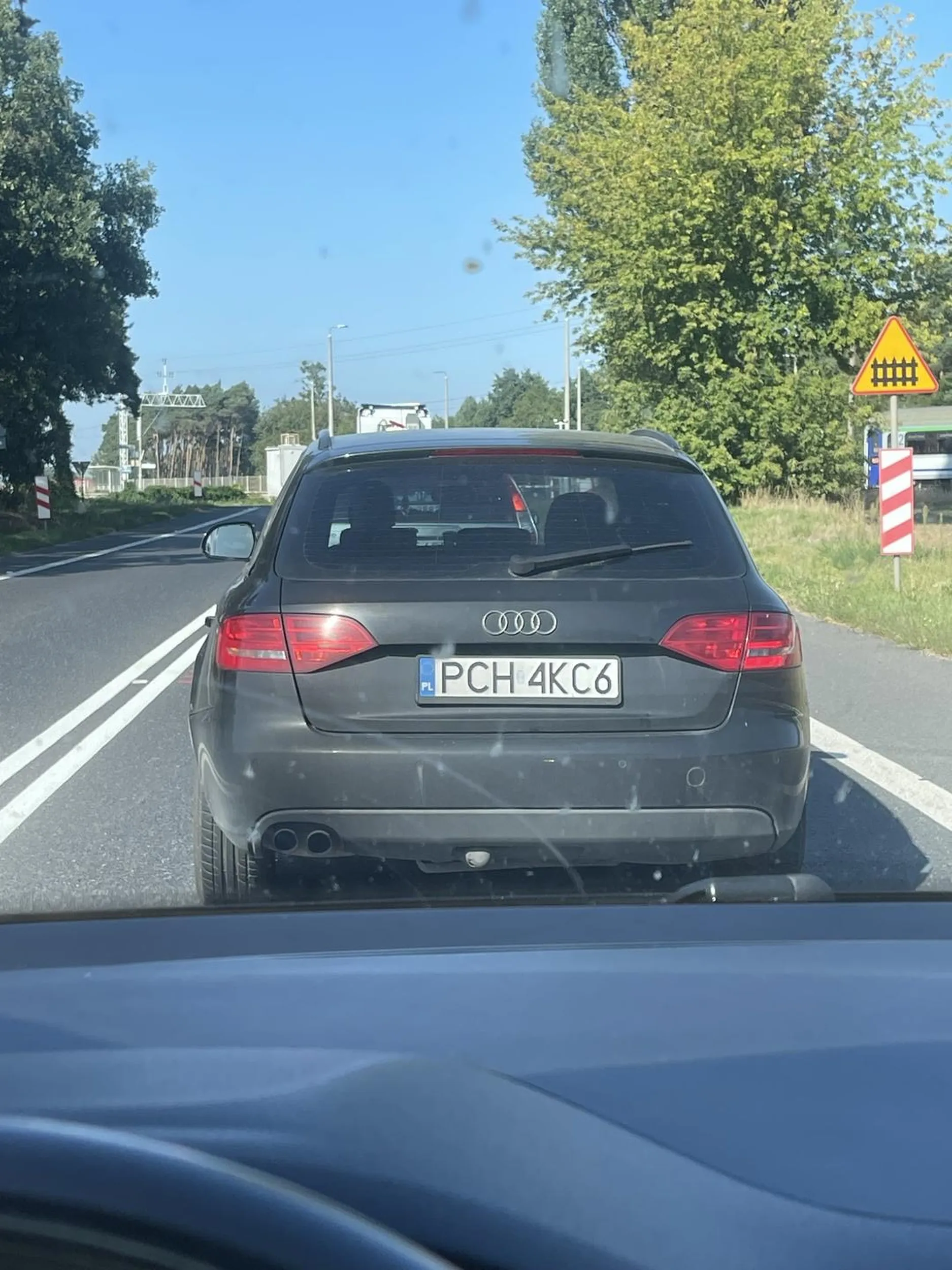 Warto czasem spojrzeć w lusterko, a nie wymuszać człowieku