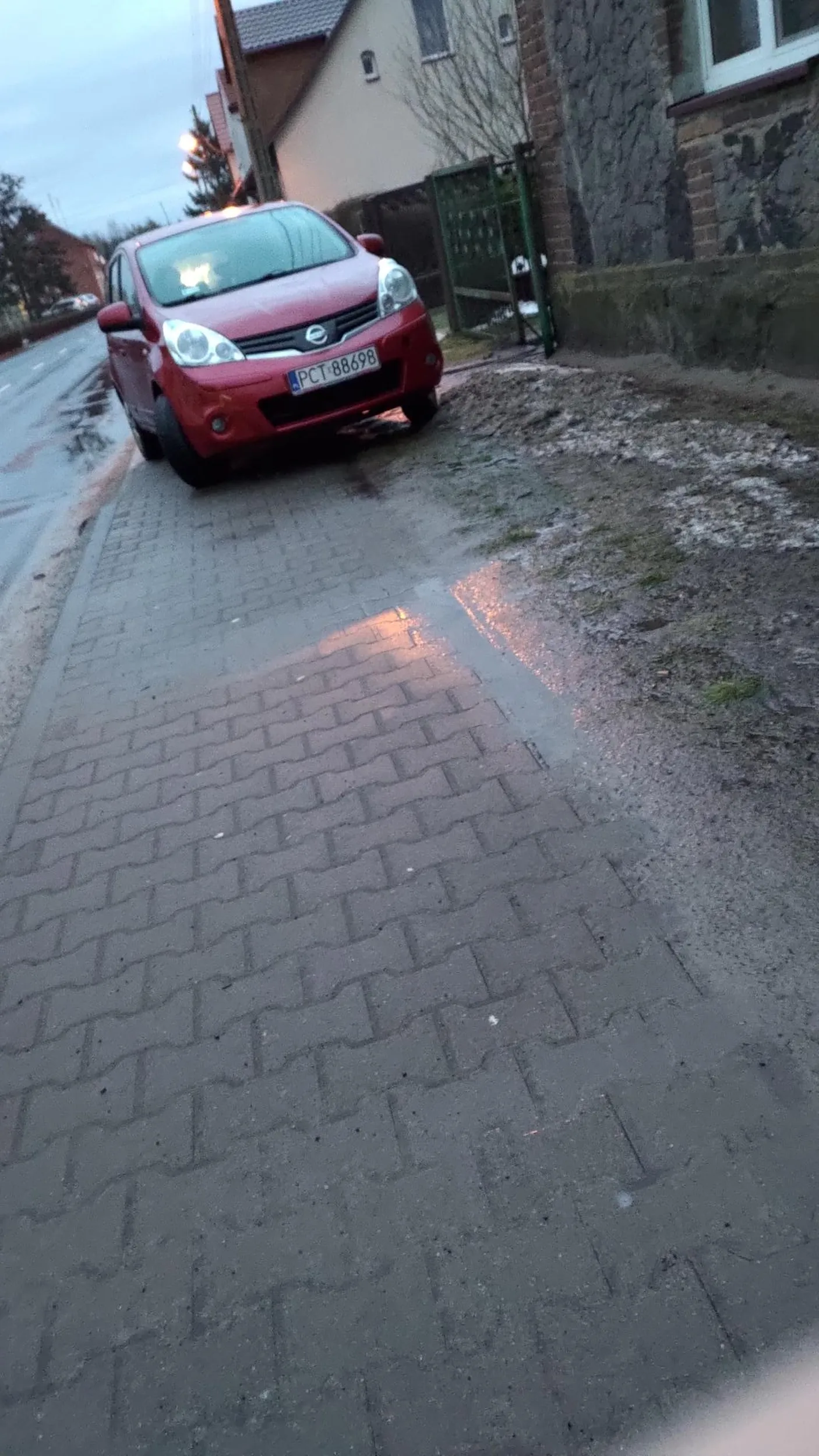 Piękne zaparkowanie ;))