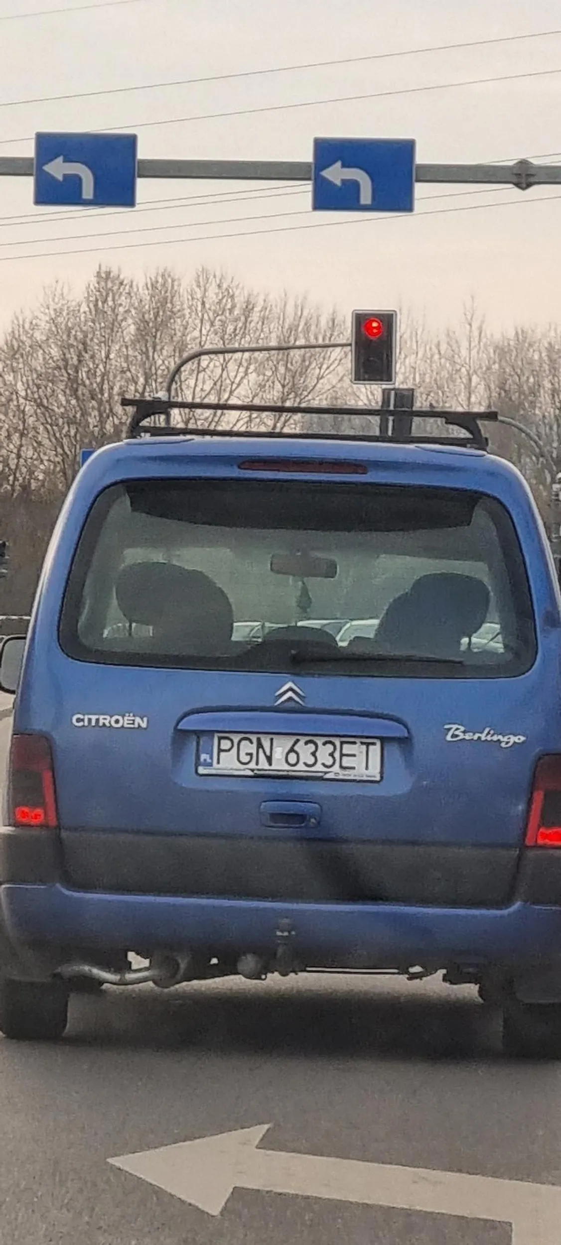 Patrz w lusterka cepie, zanim postanowisz zmienić pas, bo kiedyś się zdziwisz jak będziesz musiał zderzak wyciągać z pleców