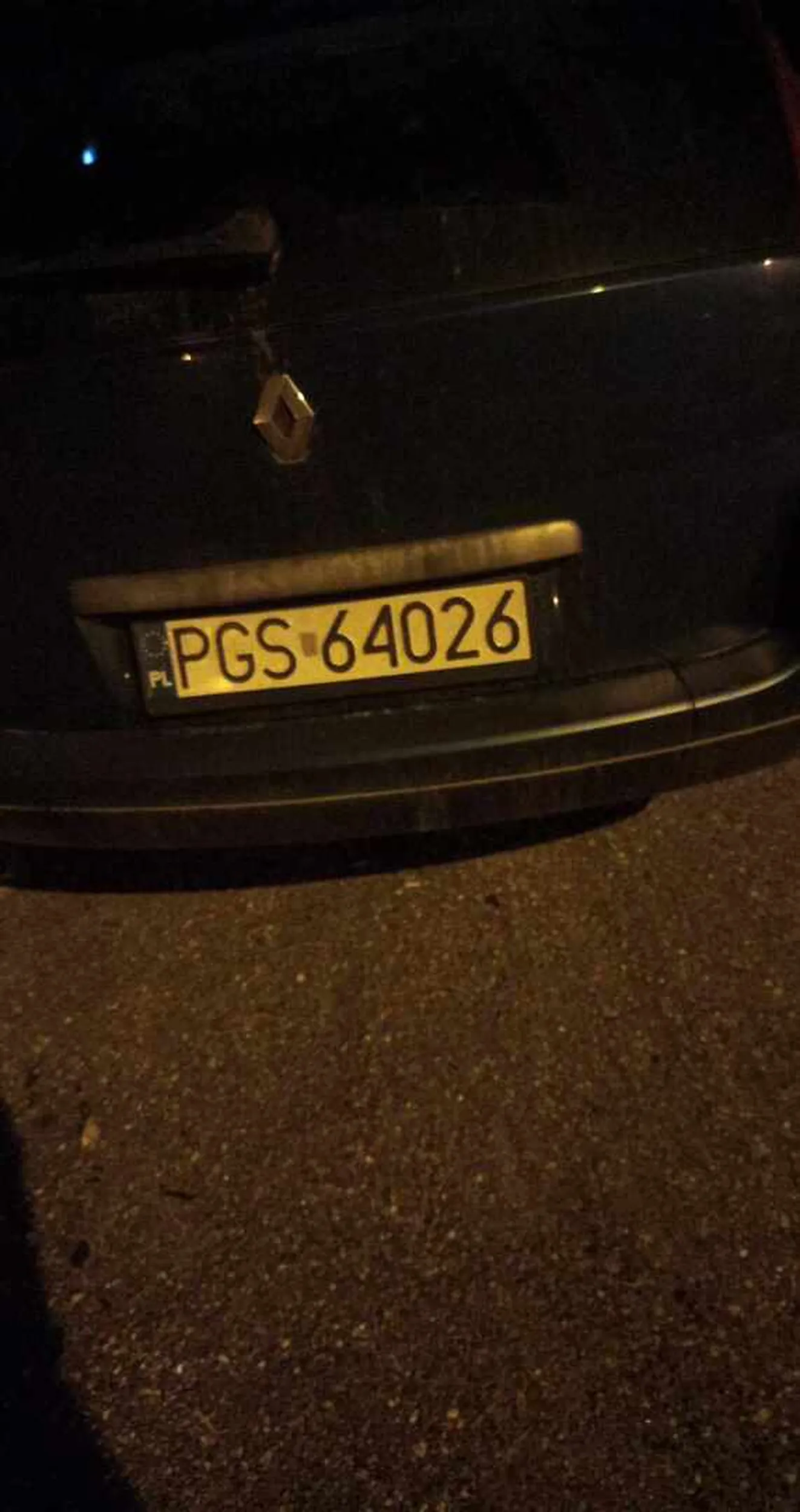 Uwaga powiat Gostyński na niebieską Reno Megan w combi bo pani Kasia jeździ jak by miała 7 żyć nie pozdrawiam tej pani?