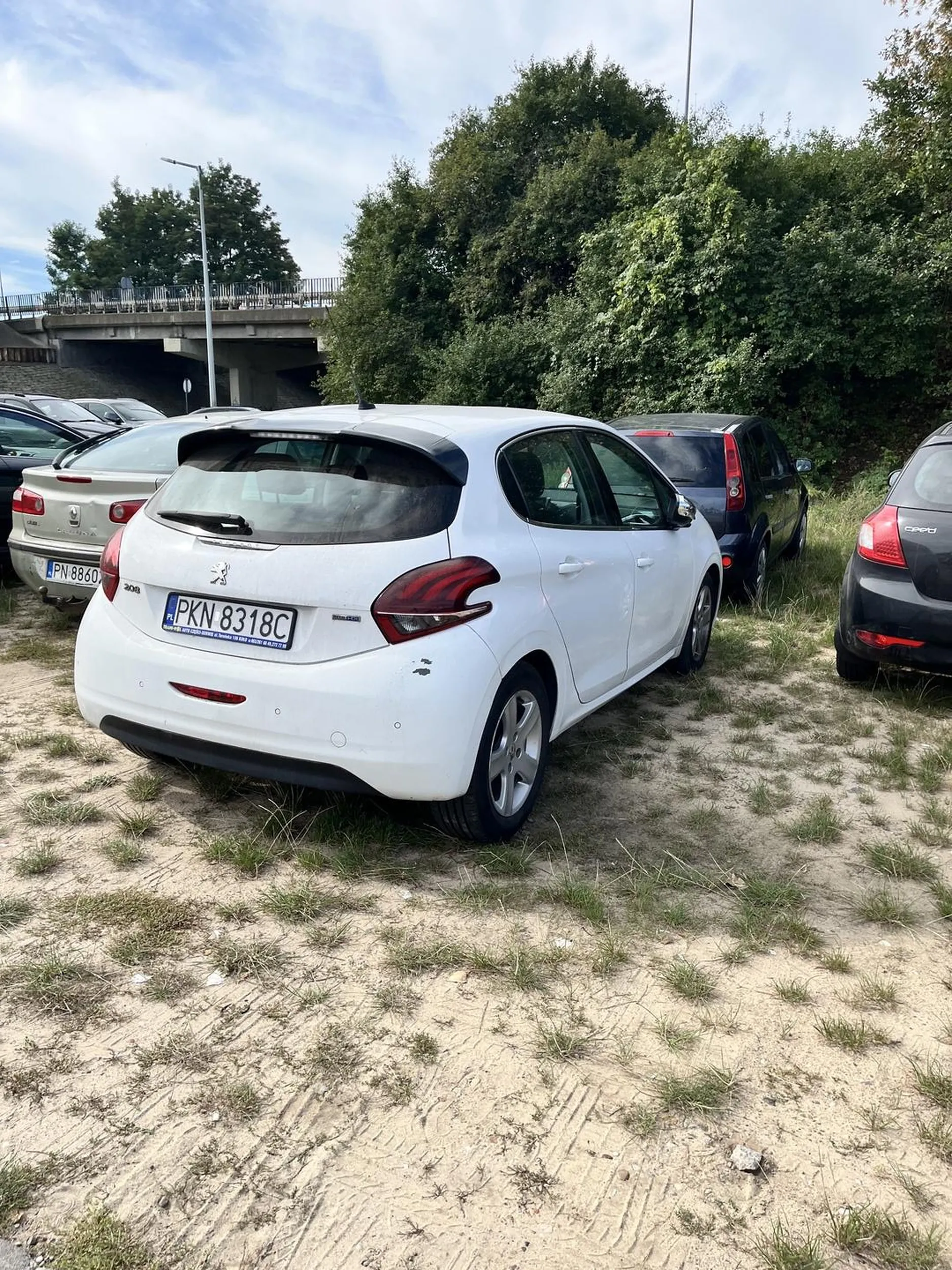 Kierowca zastawia samochody