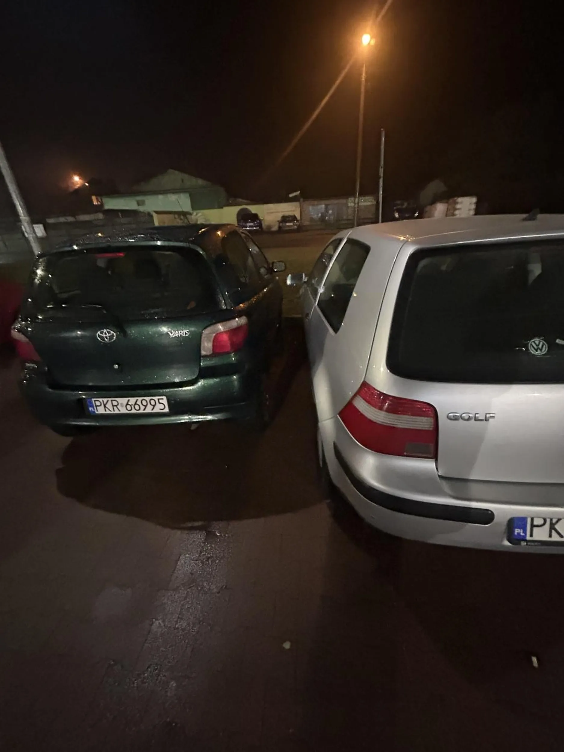 Brak wyobraźni przy parkowaniu.