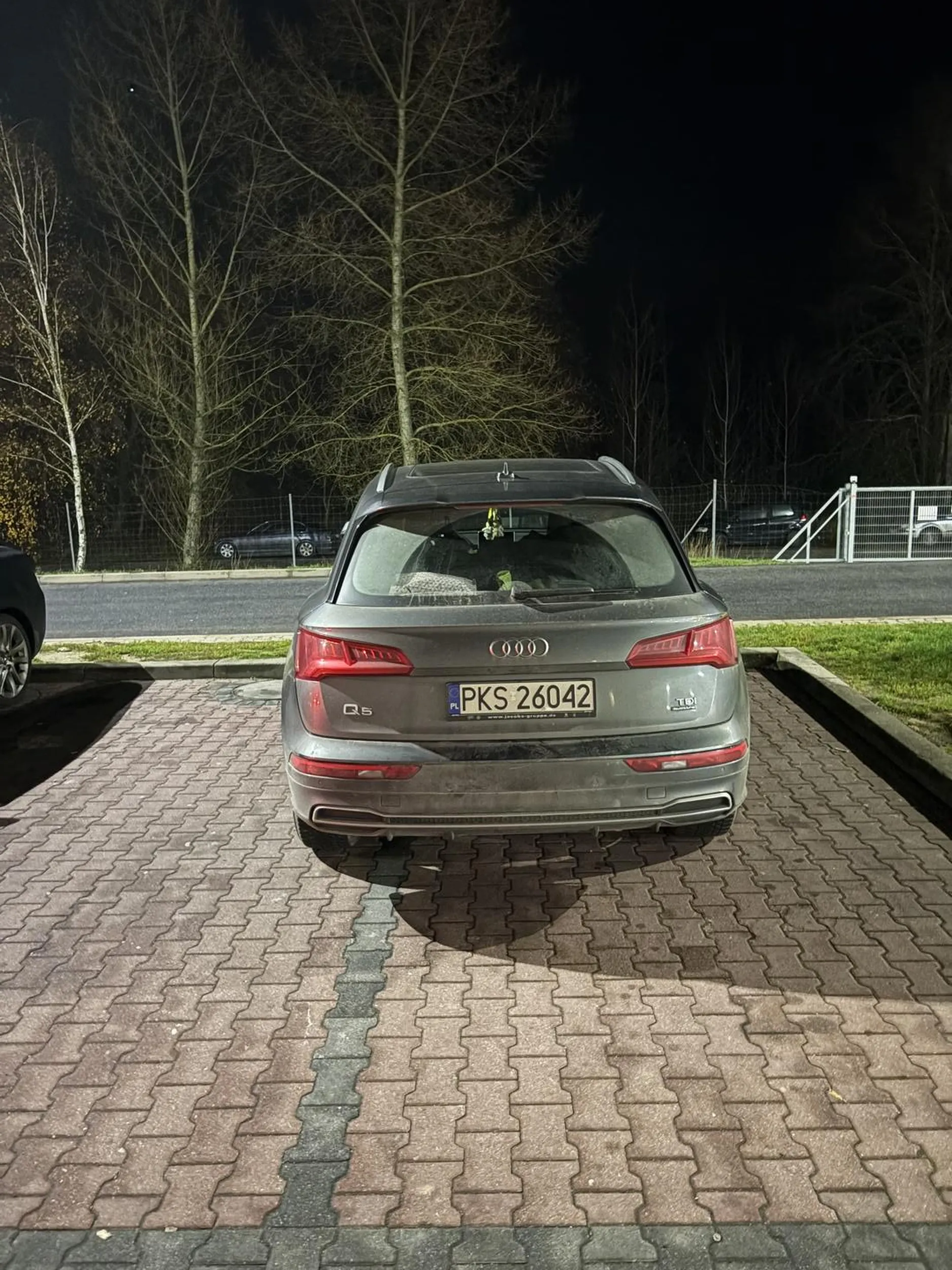 Gratulacje niepełnosprawności, miejsca dla niepełnosprawnych są dostępne obok