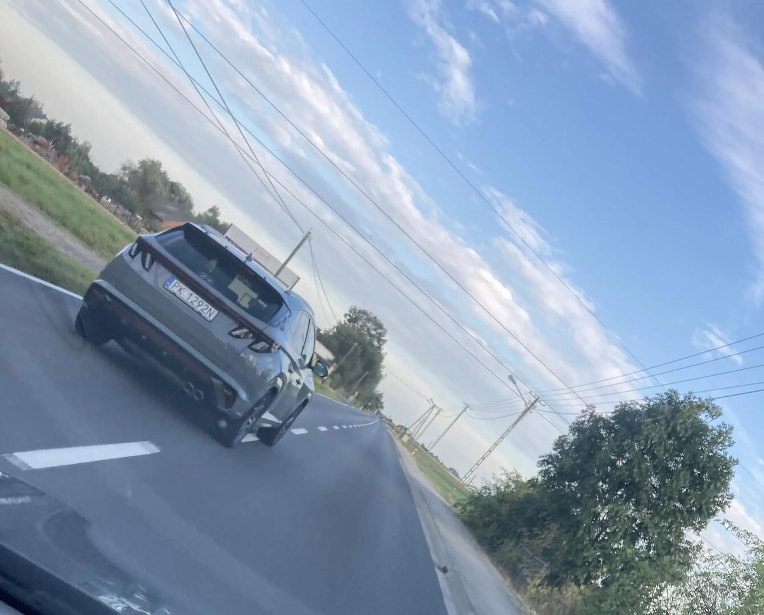 mamy 50 km/h to lecimy 100. Pewnie pęcherz uciska. Na mózg