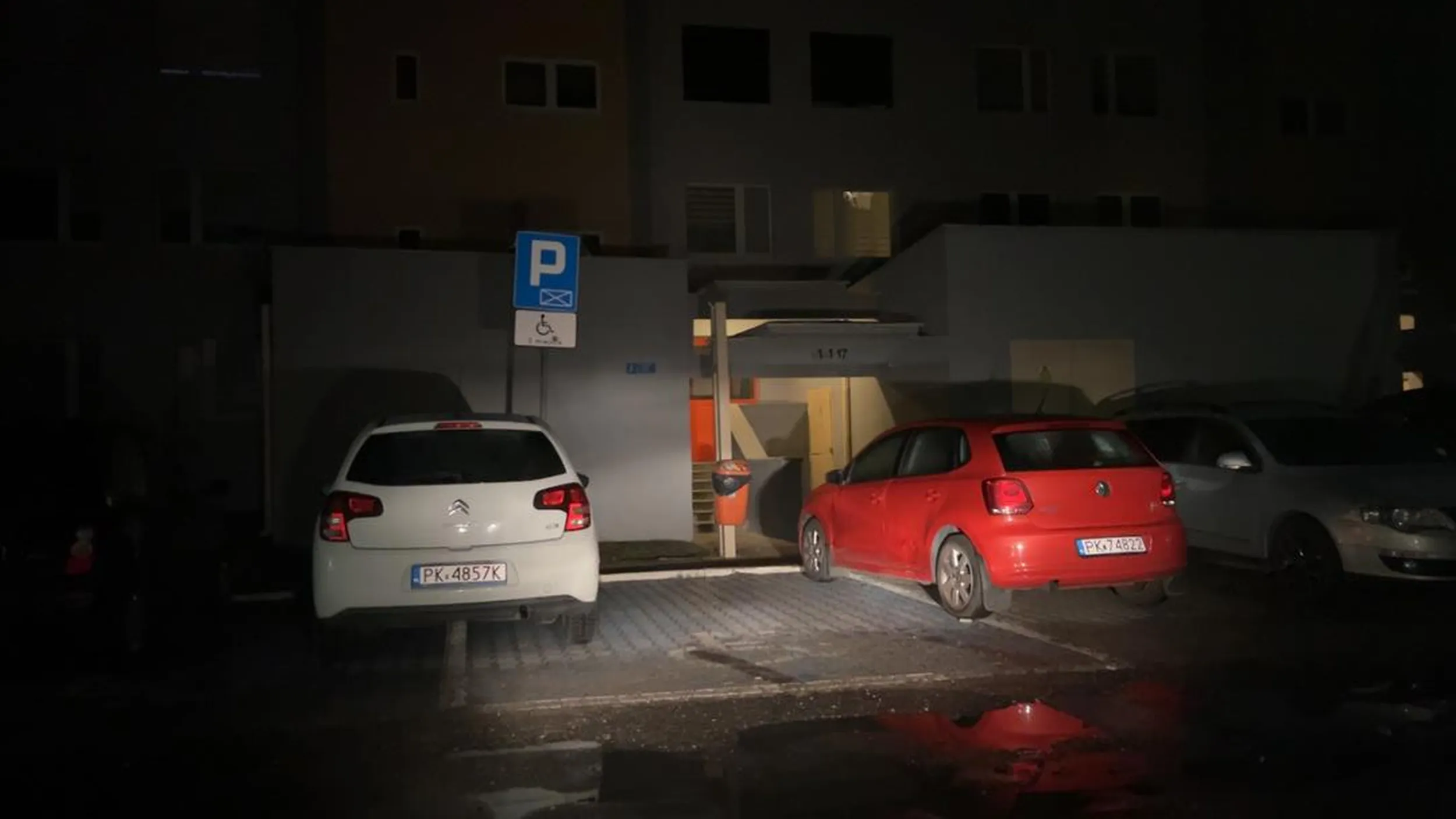 Dwójka zjebeuszów ale pani z cytryny to już przesadziła Prawko chyba znalezione