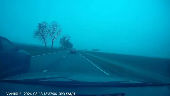 Bez świateł, bez kierunków, bez wyobraźni.