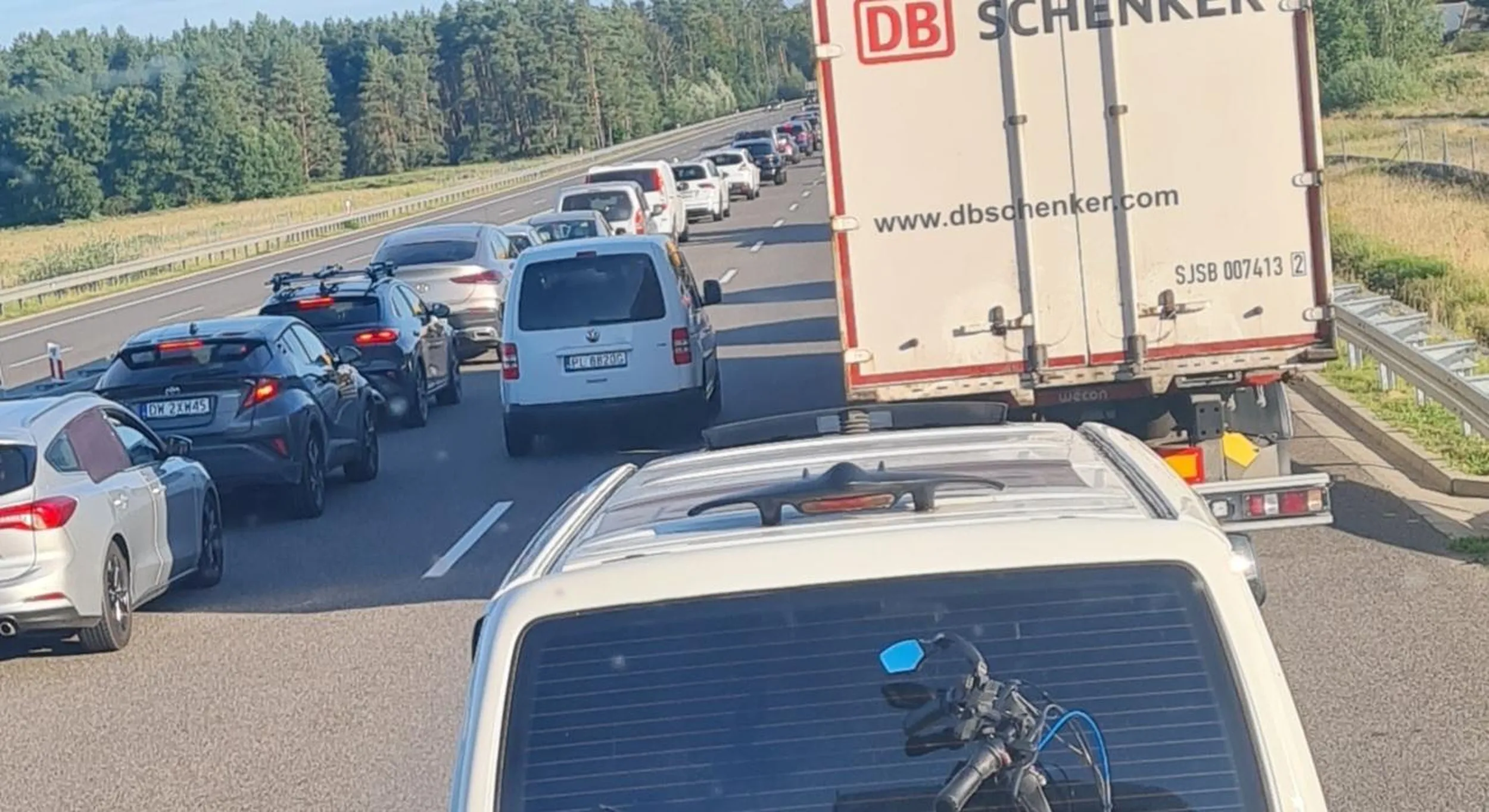 Korytarz życia nie jest po to, żebyś szybciej swoich kochasiów dowiózł.