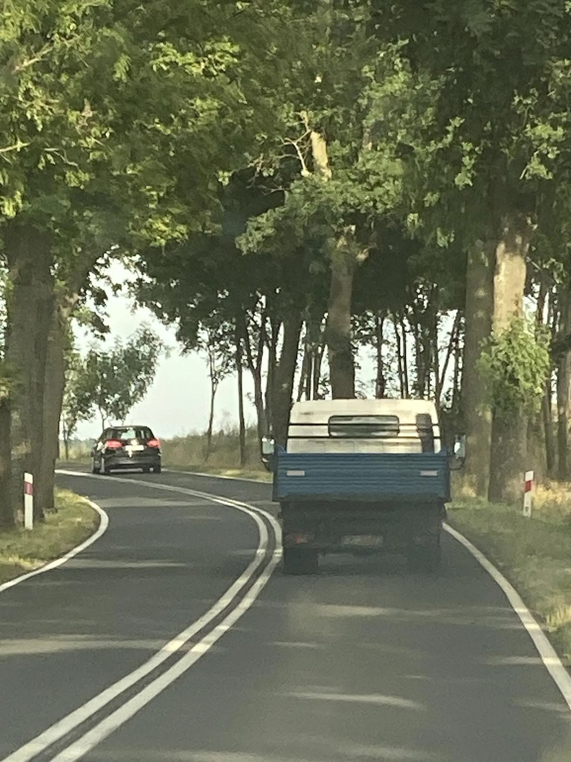 Kolego gdzie robisz przegląd bo też mam takiego trupa który w normie EURO1 się nie mieści. Pozdrawiam.