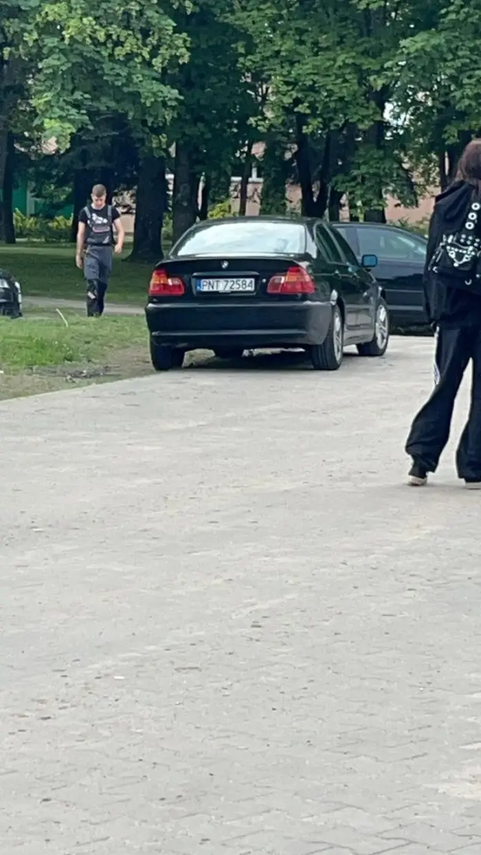 Wlascicielka sie puszcza