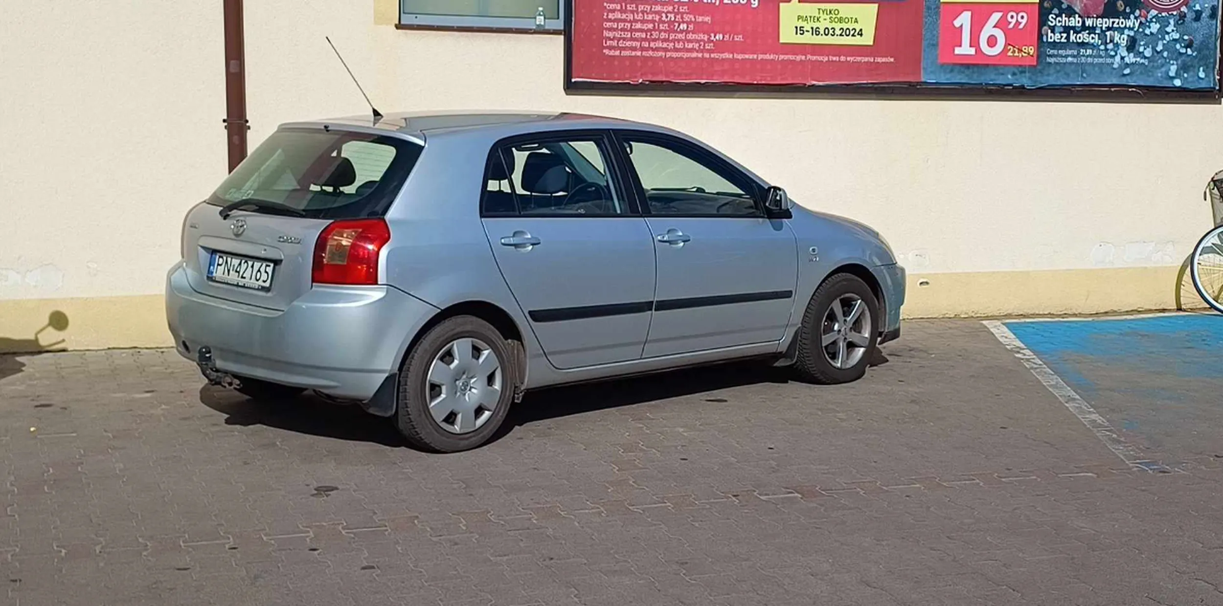 kierowca parkuje jak potłuczony