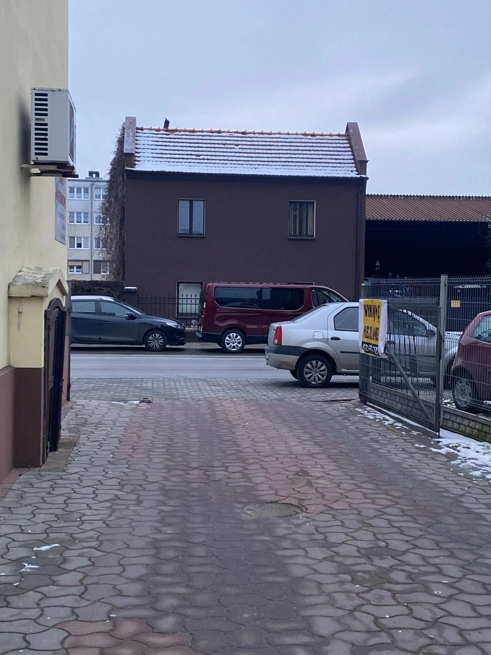 Przyjechał panach z Ostrowa i w Pleszewie parkować nie umie ?