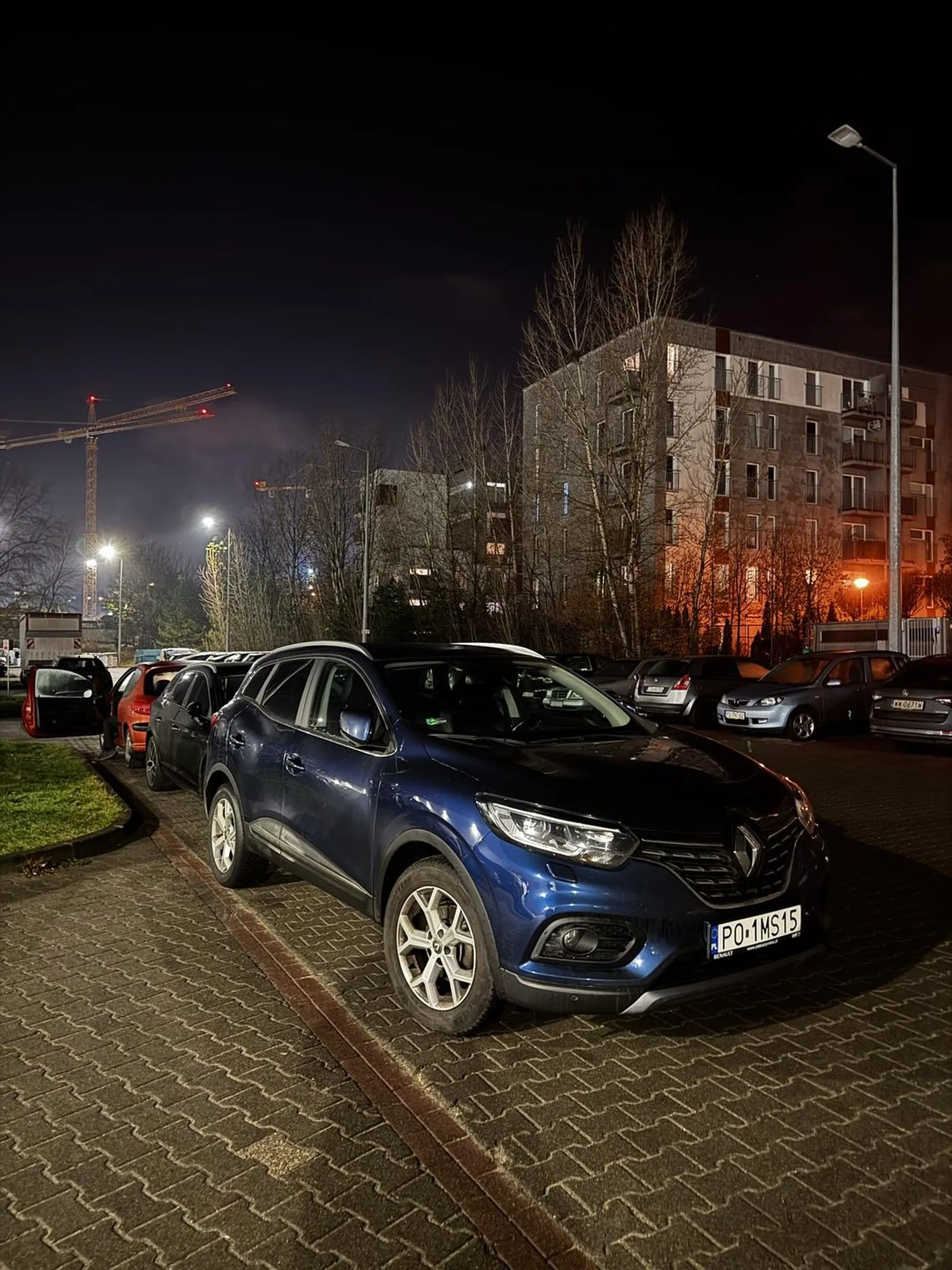 Gratuluję zablokowania wyjazdu z parkingu i przy okazji mojego auta