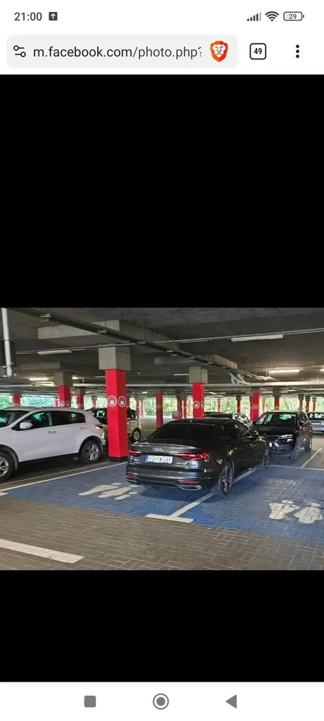 4 zera na masce o piąte w głowie.