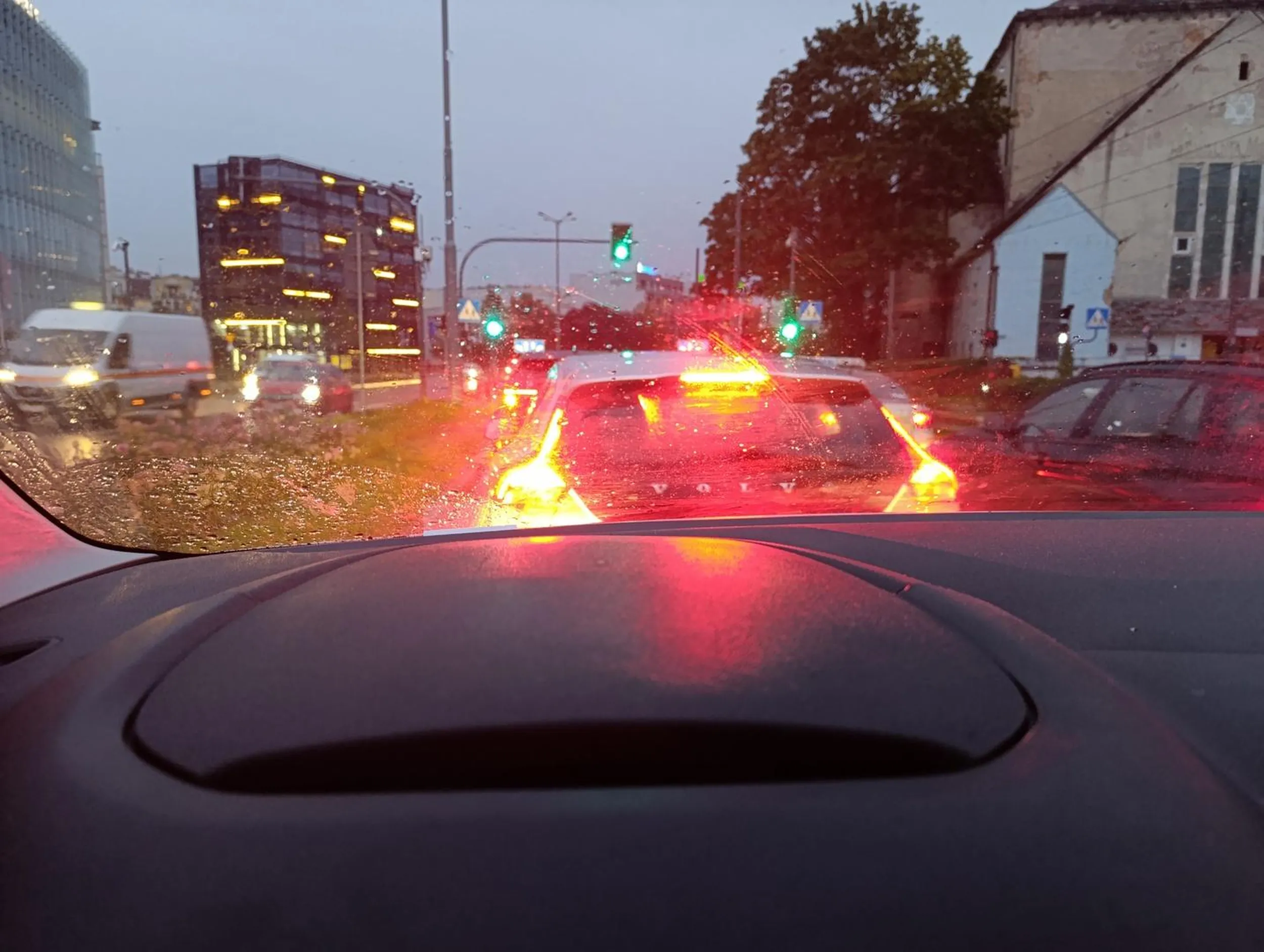 Używaj ręcznego w korku!!! Jak można ciągle nogę na hamulcu trzymać...