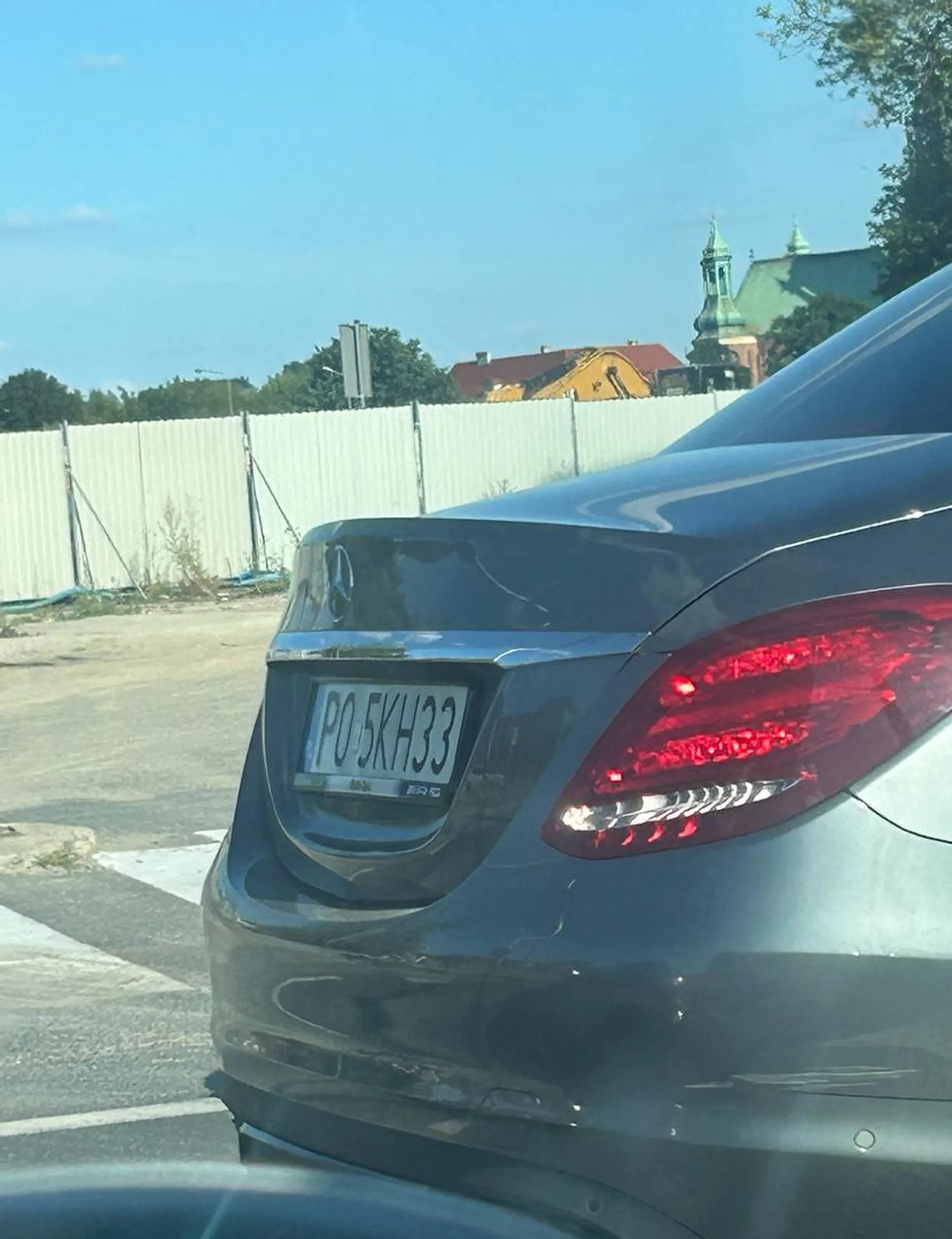 Nie pozdrawiam Pana z Mercedesa, który wpycha się w korek pasem wyłączonym z ruchu.