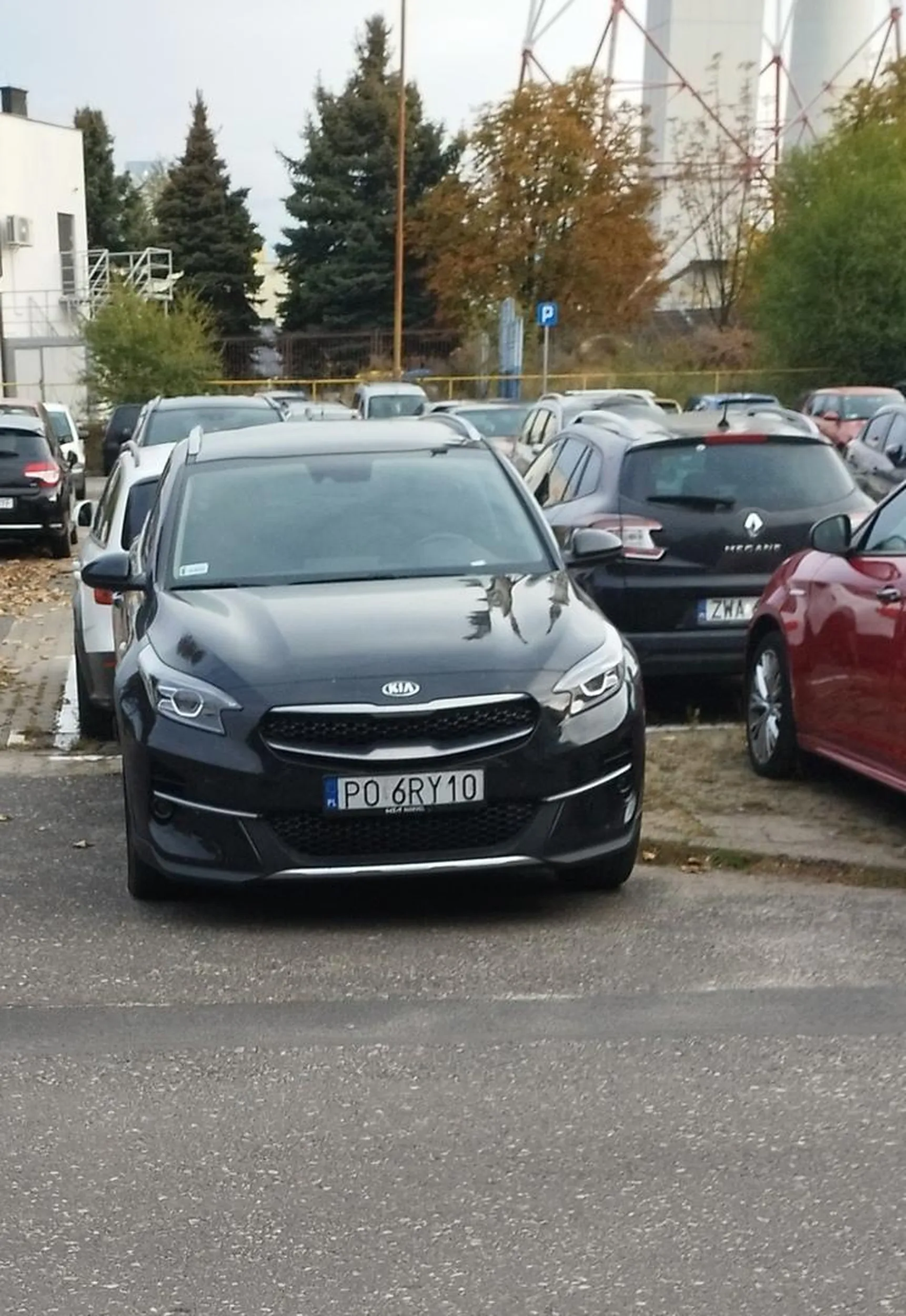 Zainwestuj w okulary bo linie parkingowe cb tez obowiazuja.
