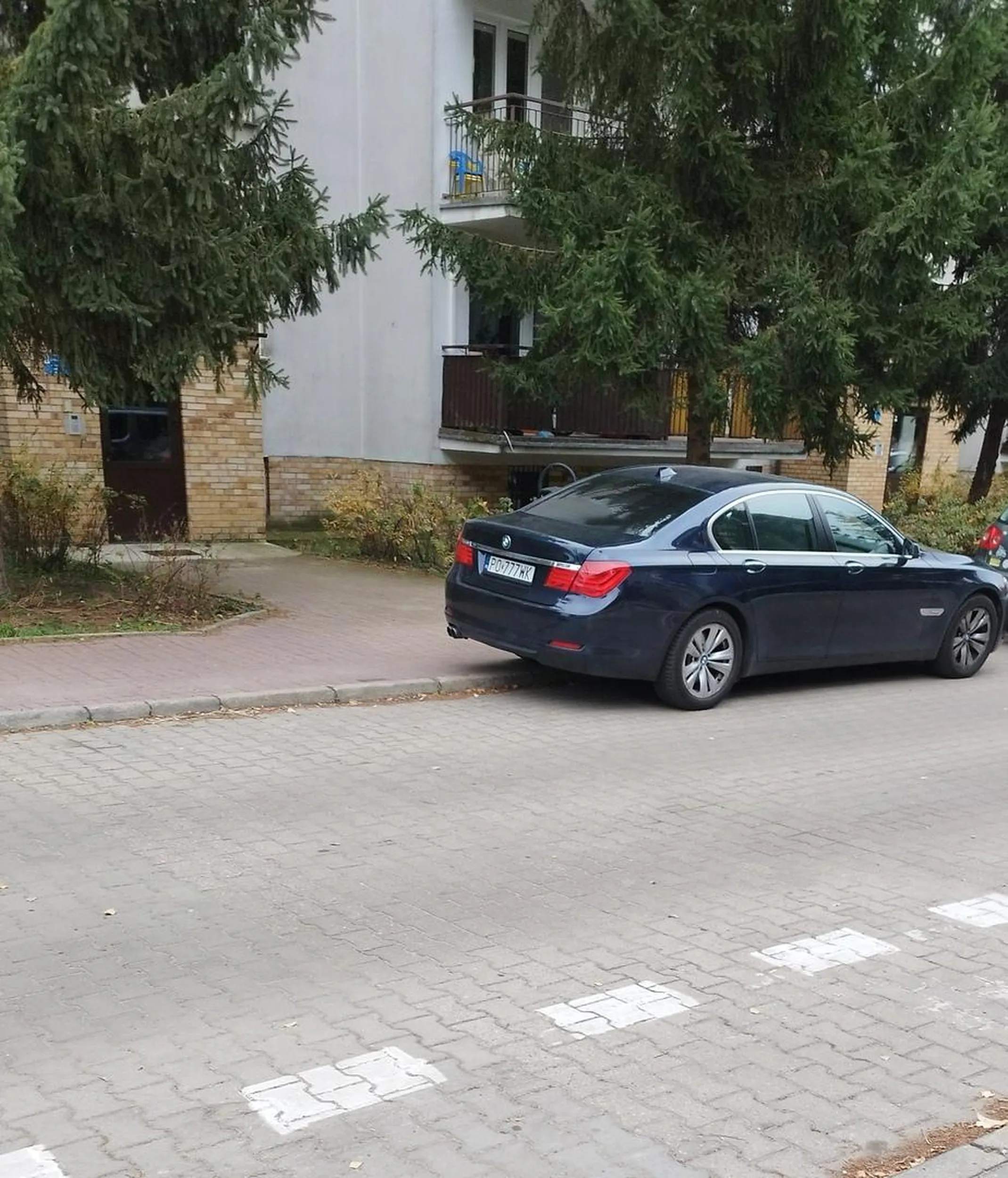 Parkowanie poza wyznaczonym miejscem