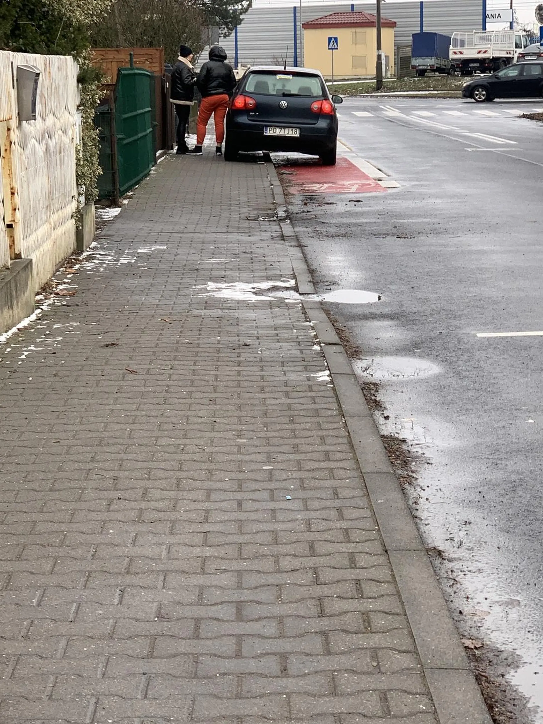 parkuje na ścieżce rowerowej nie pozdrawiam