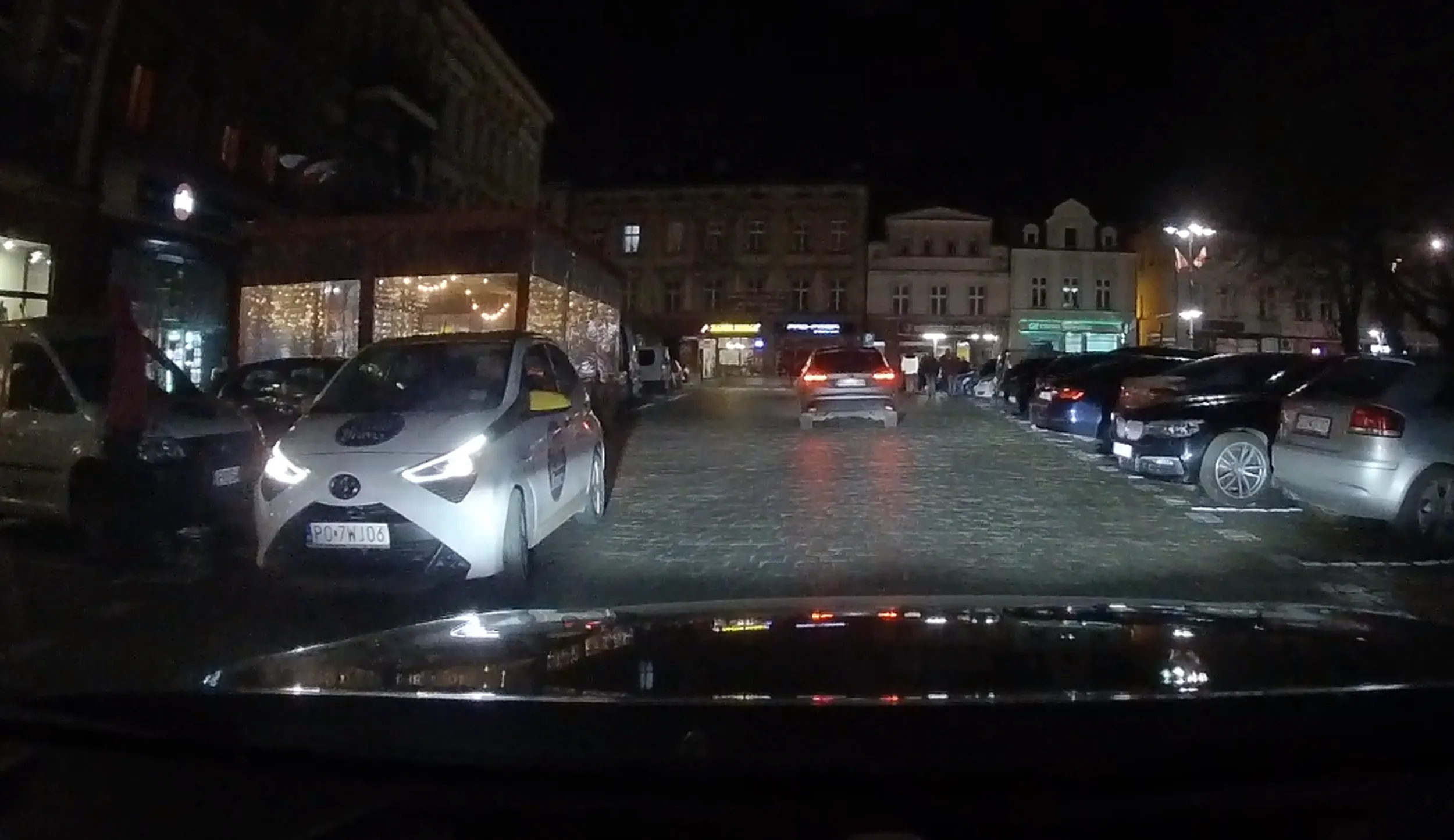 Pod prąd na Rynku w Ostrowie Wielkopolskim?