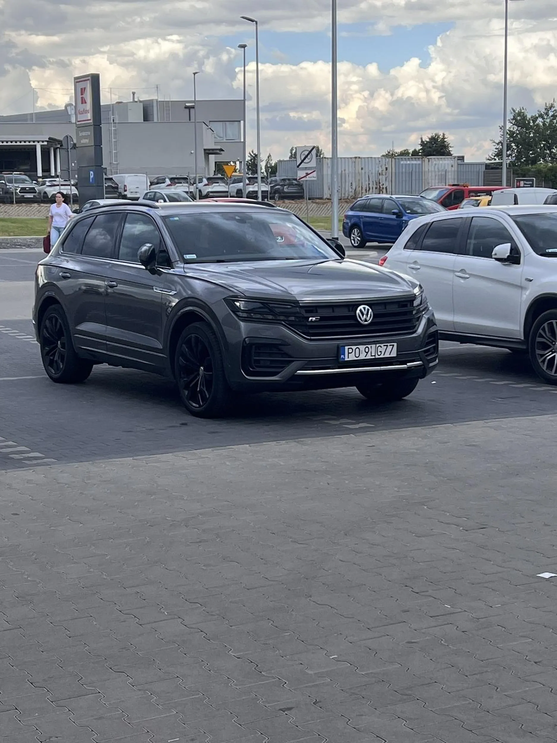 Kierowca potrzebuje kursu z parkowania