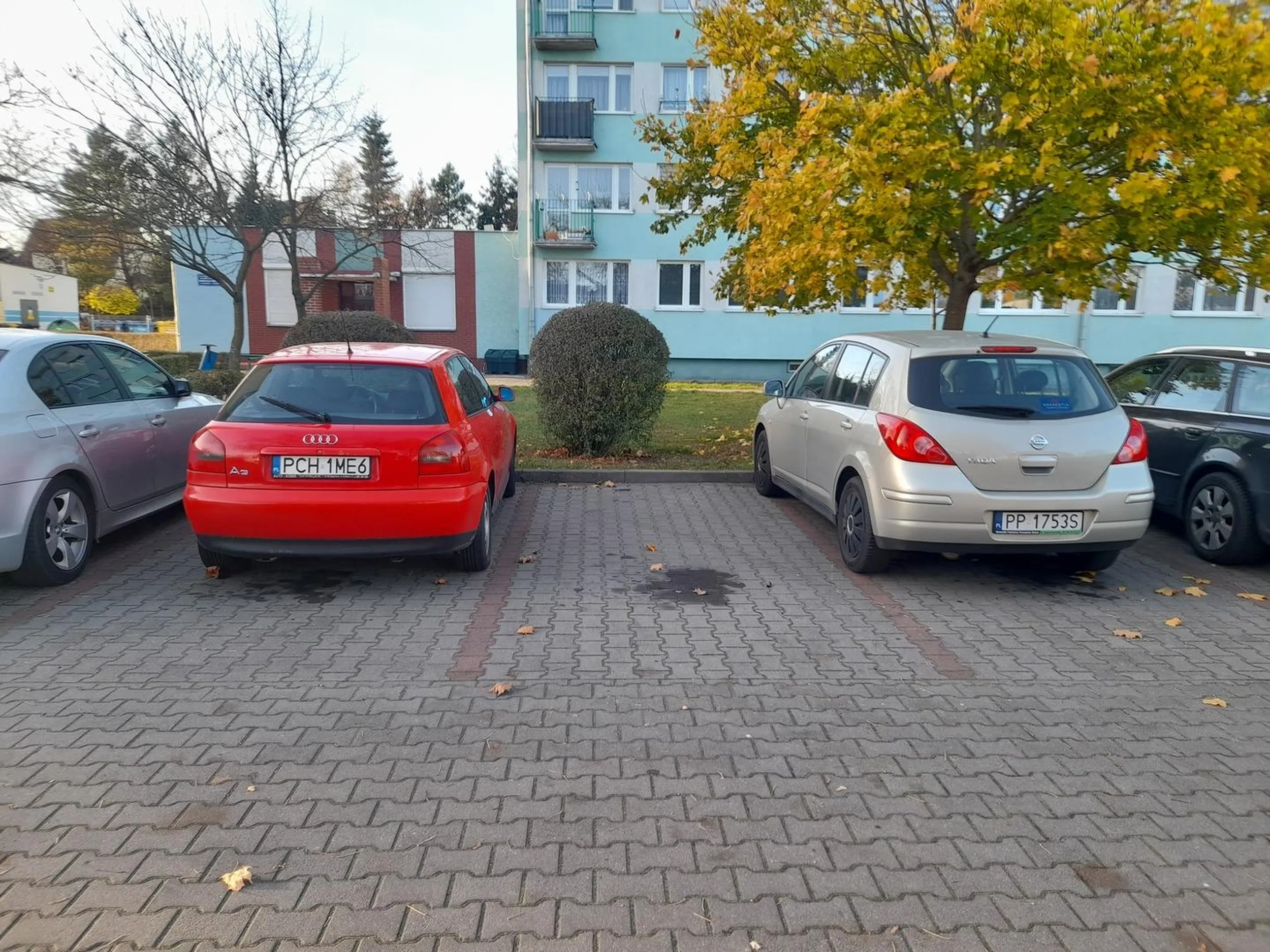 Ah te centymetry, a ja zaparkować nie mogę. Piłą Wyspiańskiego