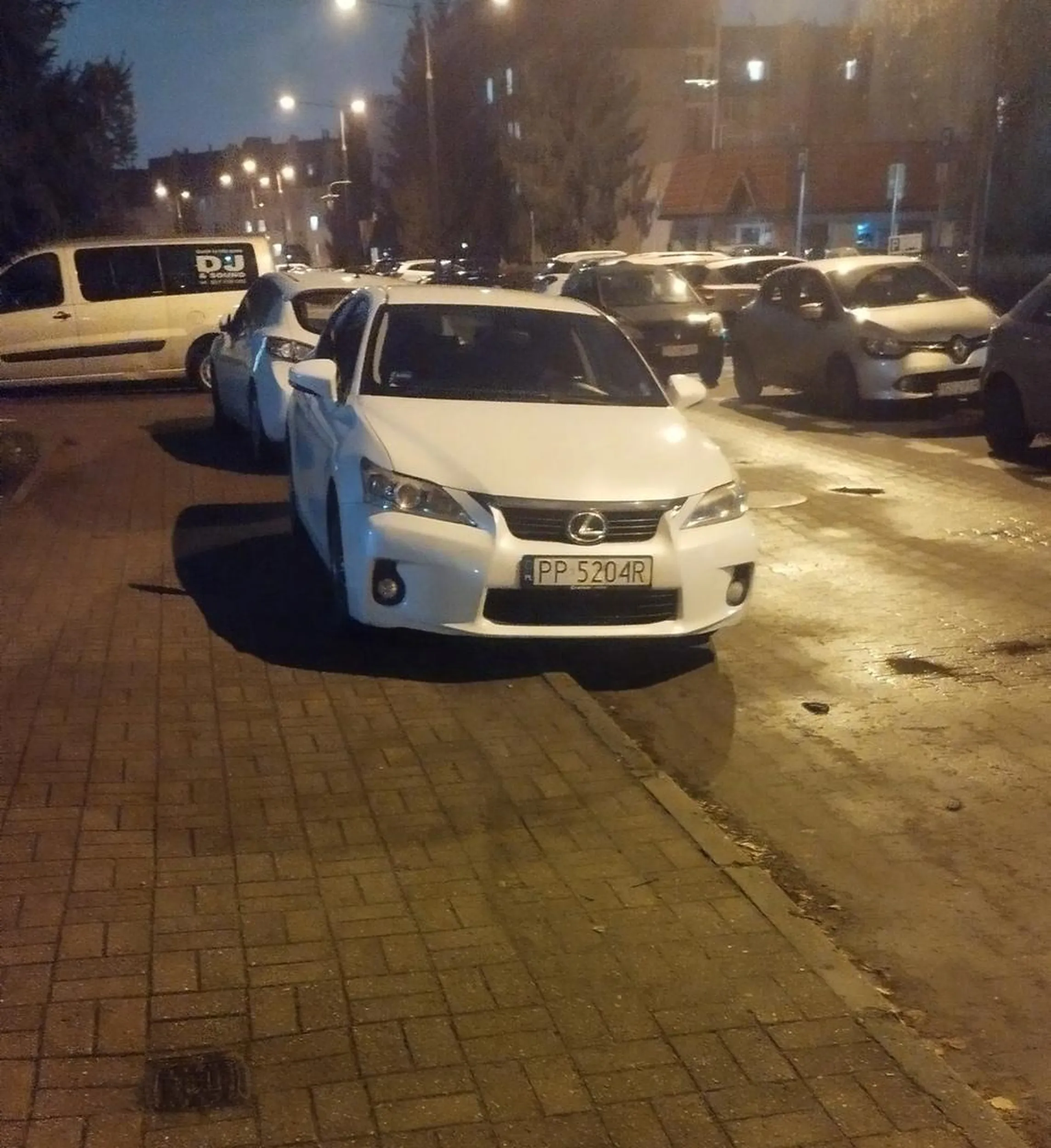 Parkowanie poza wyznaczonym miejscem