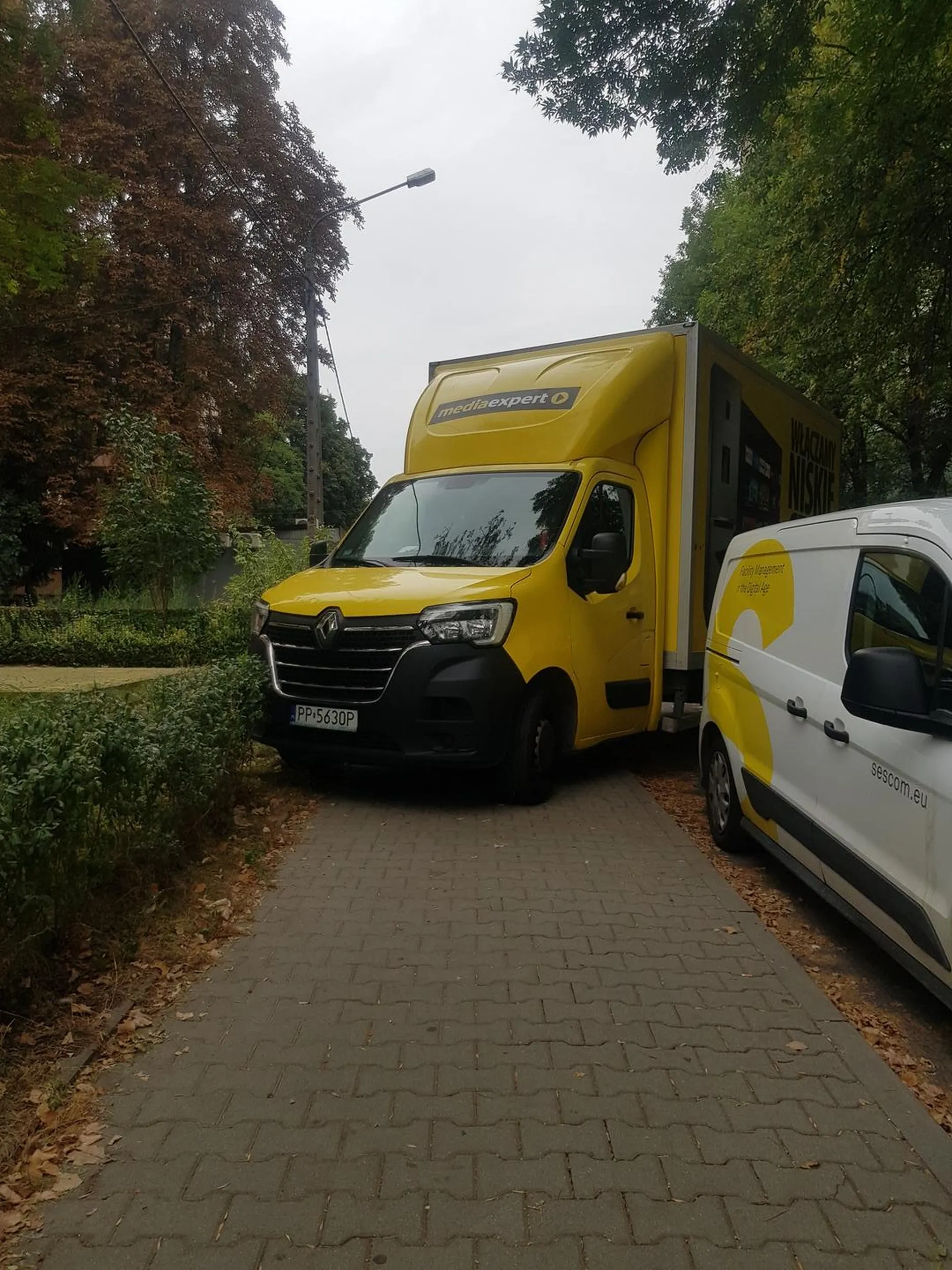 Nie pozdrawiam xd Parkują tak samo jak montuja