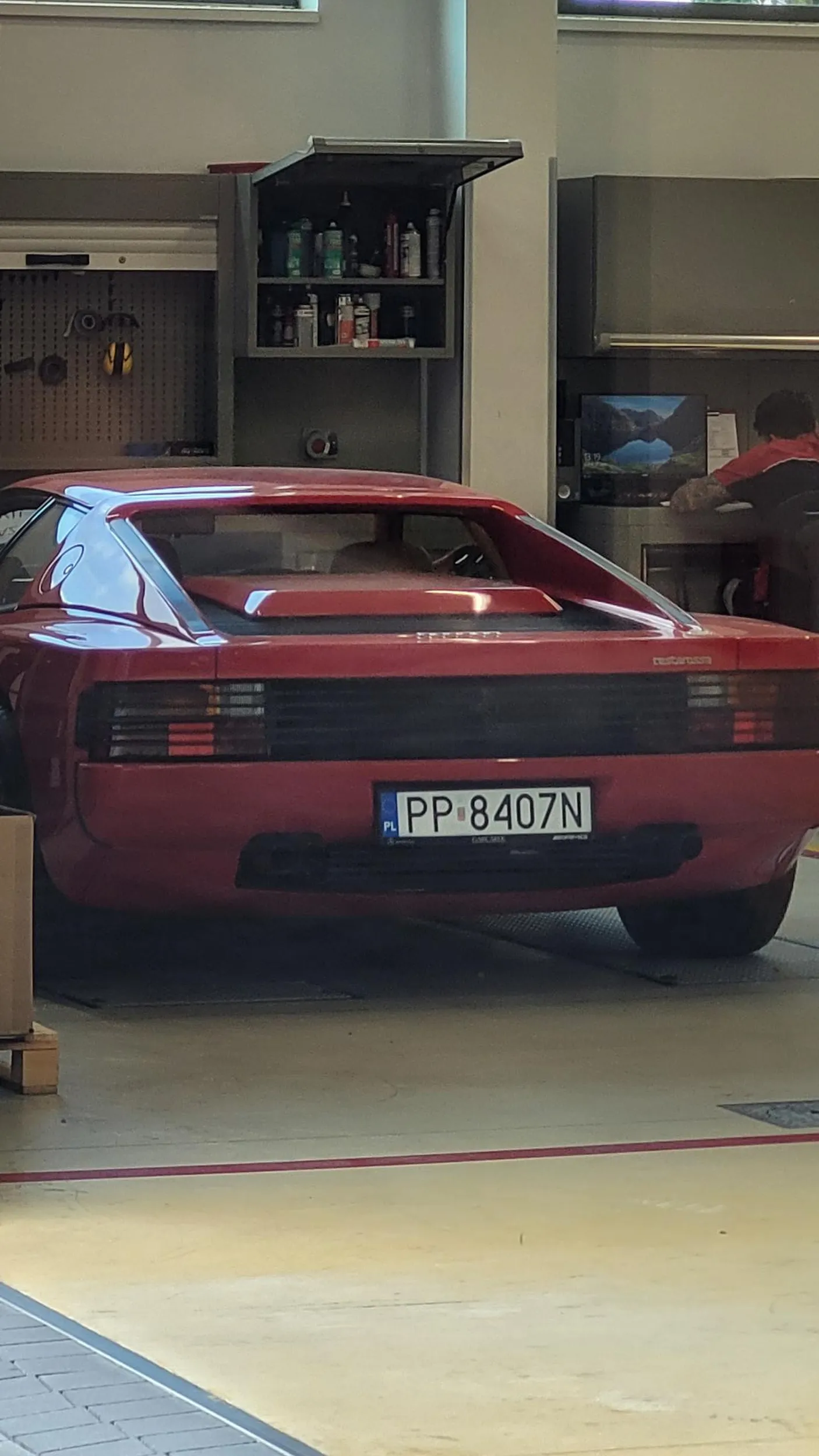 Ładna Testarossa Pozdrawiam ?