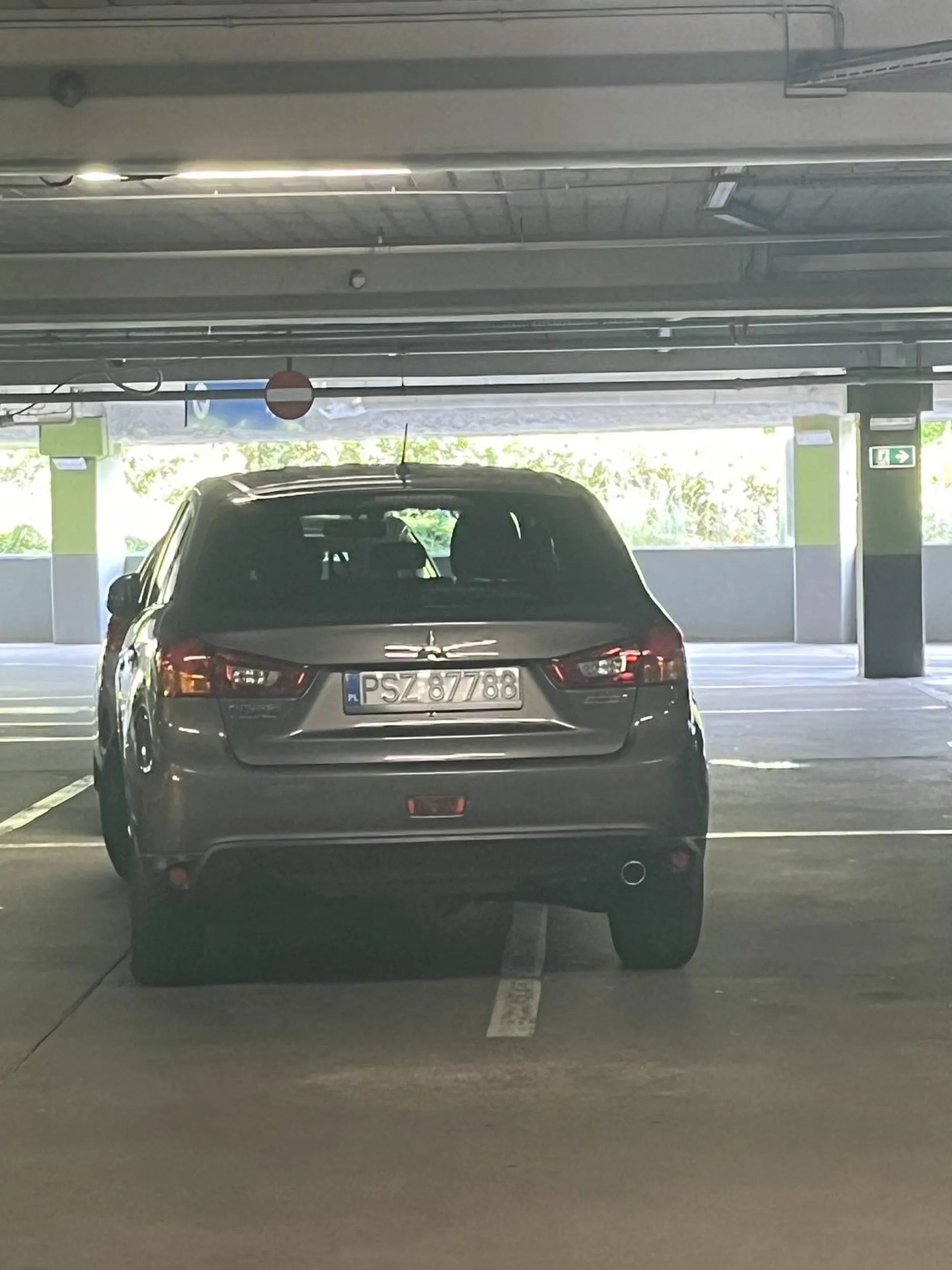 Pozdrawiam, kolege radze sprawdzic poziom cisnienia w oponach hihi