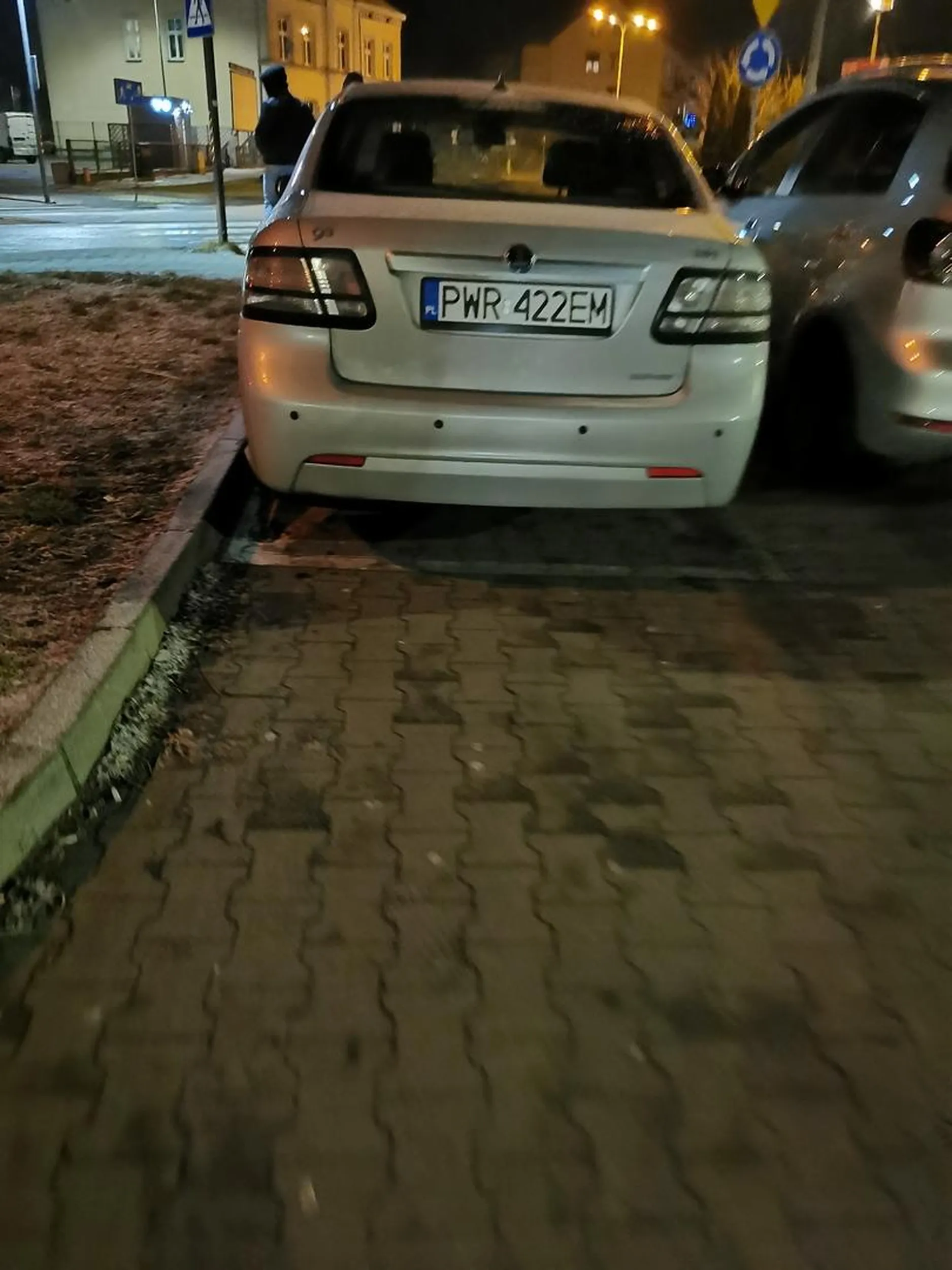 Bananowiec parkujący na kopercie