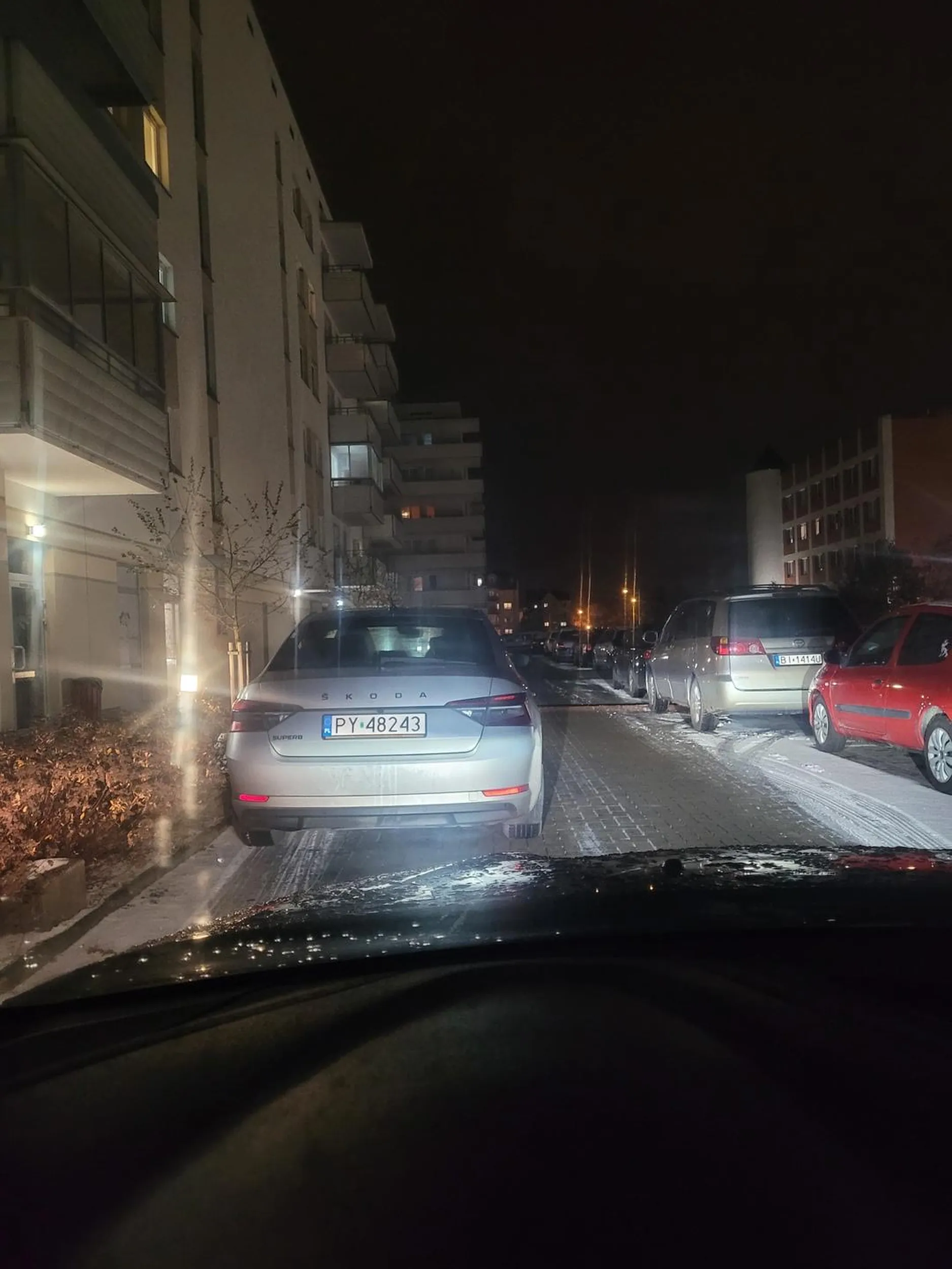 Nie stajemy w przejeździe :)