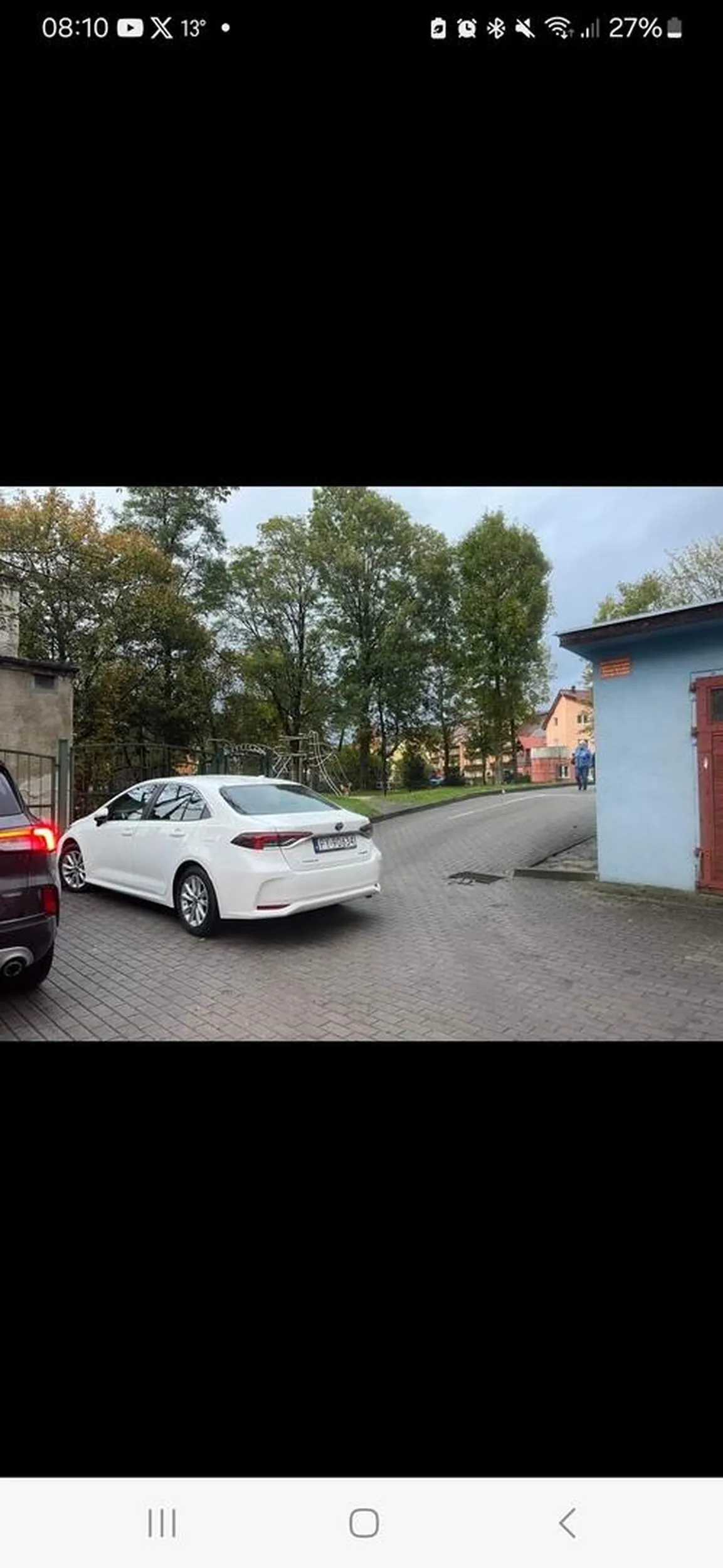 Zablokowany dojazd do szkoły. Nóżki zmęczone....