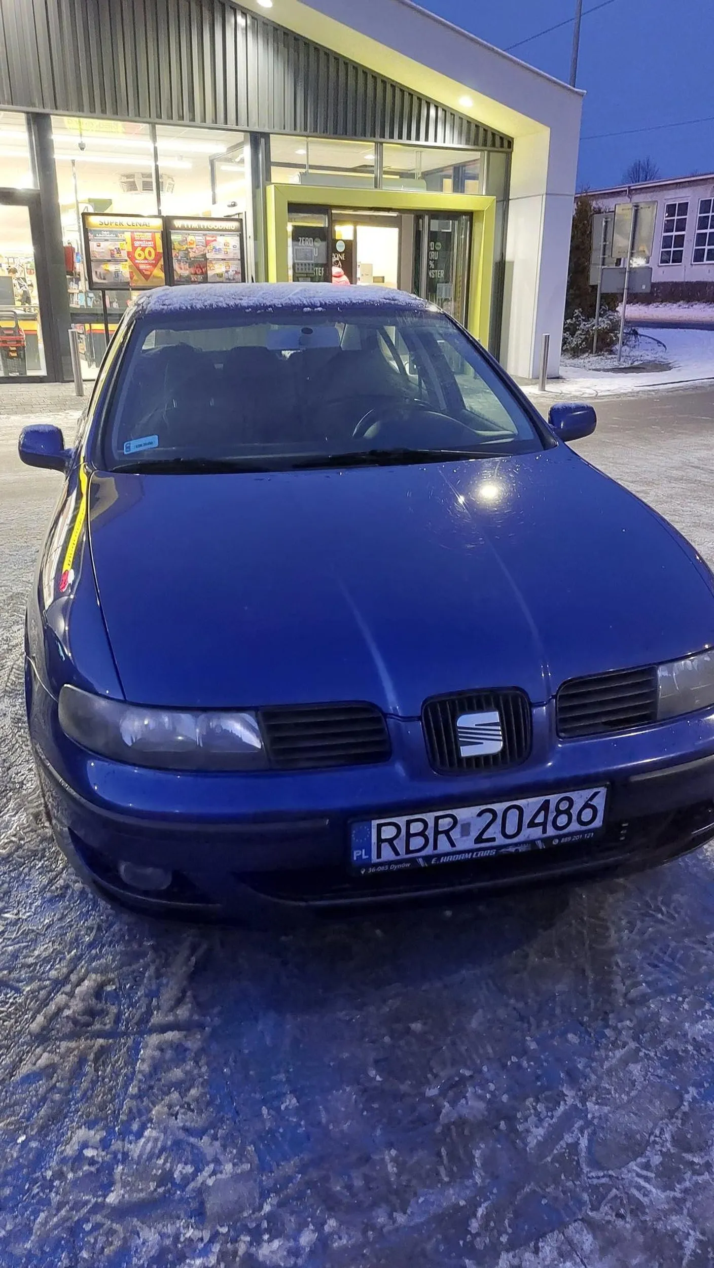 Nie pozdrawiam. Może chciałbyś się zamienić z osobą niepełnosprawna? Następnym razem będzie policja.