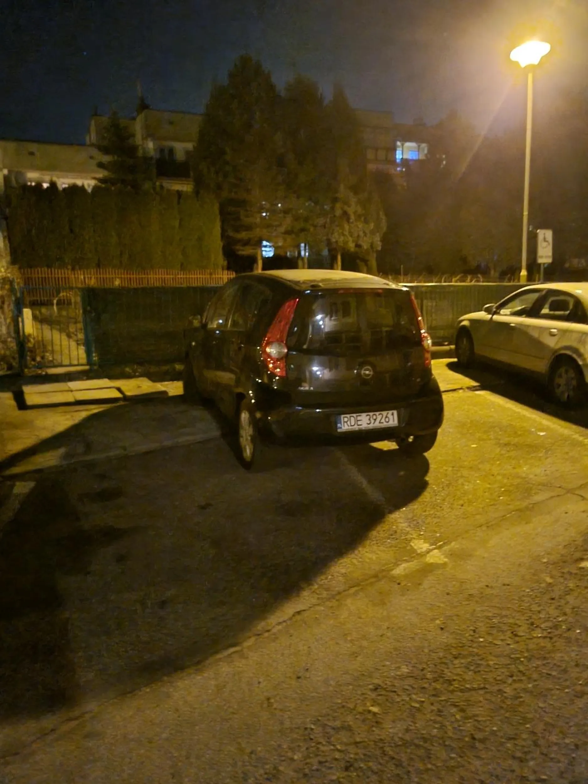 Półgłowek, który nie potrafi stanąć