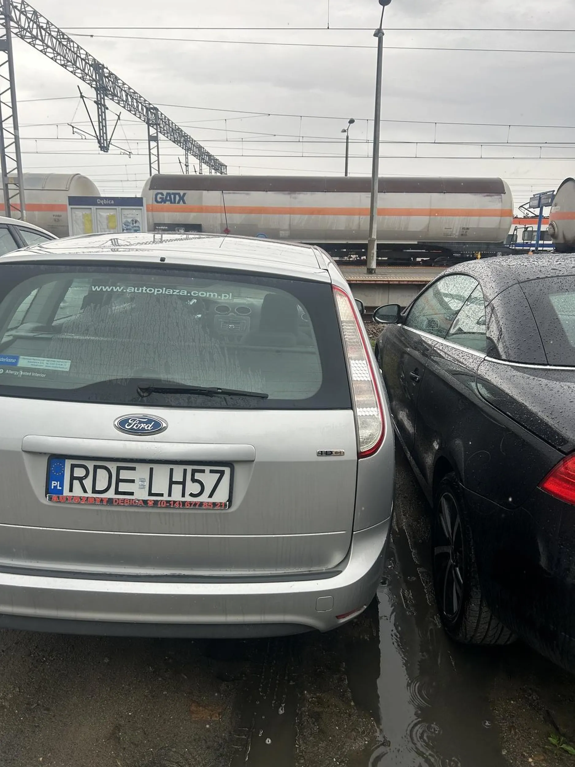 zajebiscie parkuje tak ze na pewno dalo sie wsiasc do samochodu od strony kierowcy☺️??