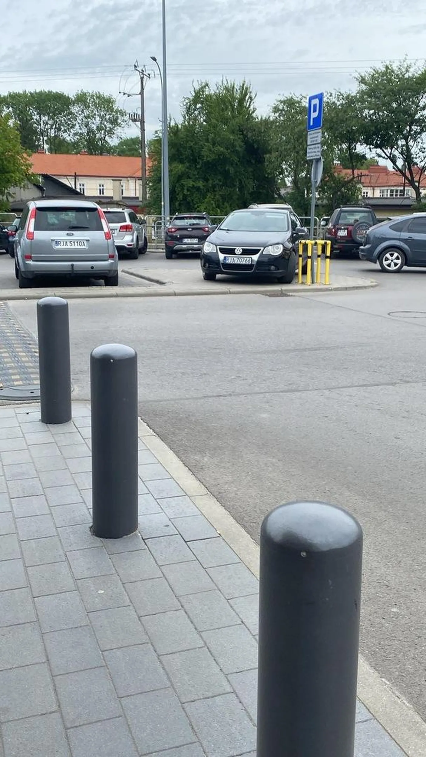 Połowa parkingu pusta??‍♀️