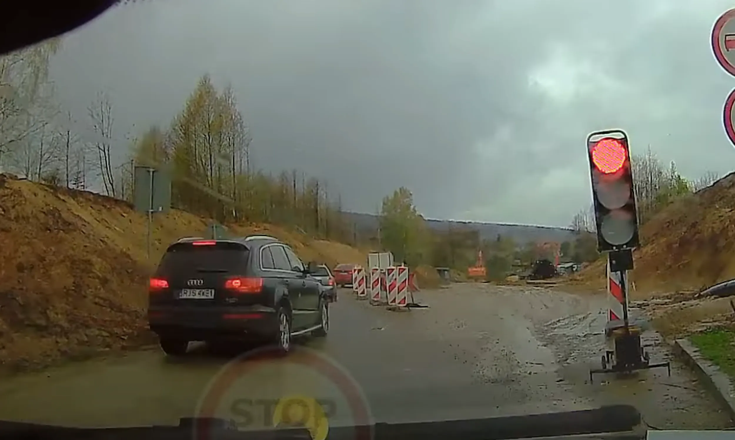 Przejazd na czerwonym bo po co przestrzegać przepisy?