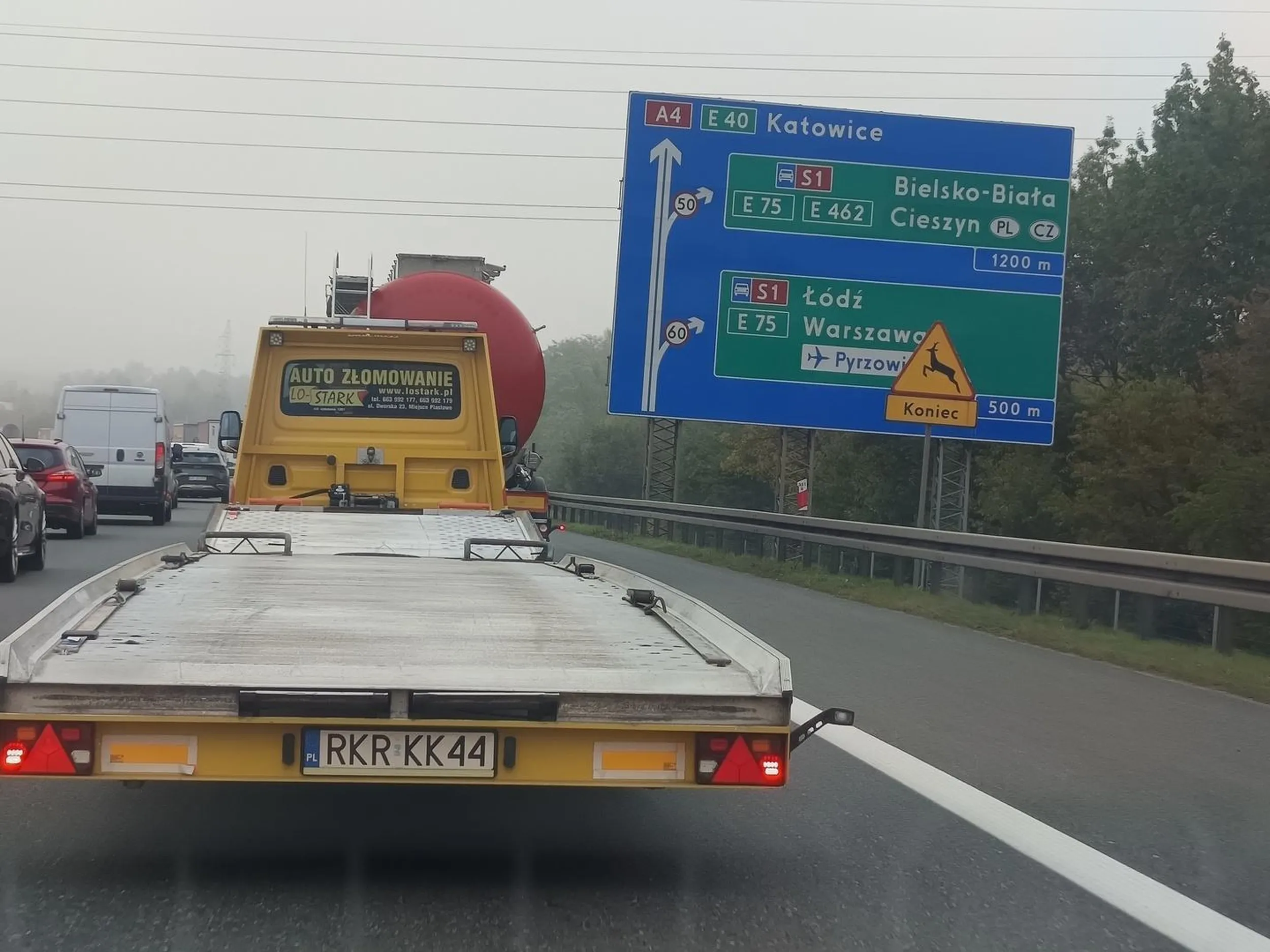 Nie zna zasad jazdy na suwak. Za kierownicą udaje że cię nie widzi