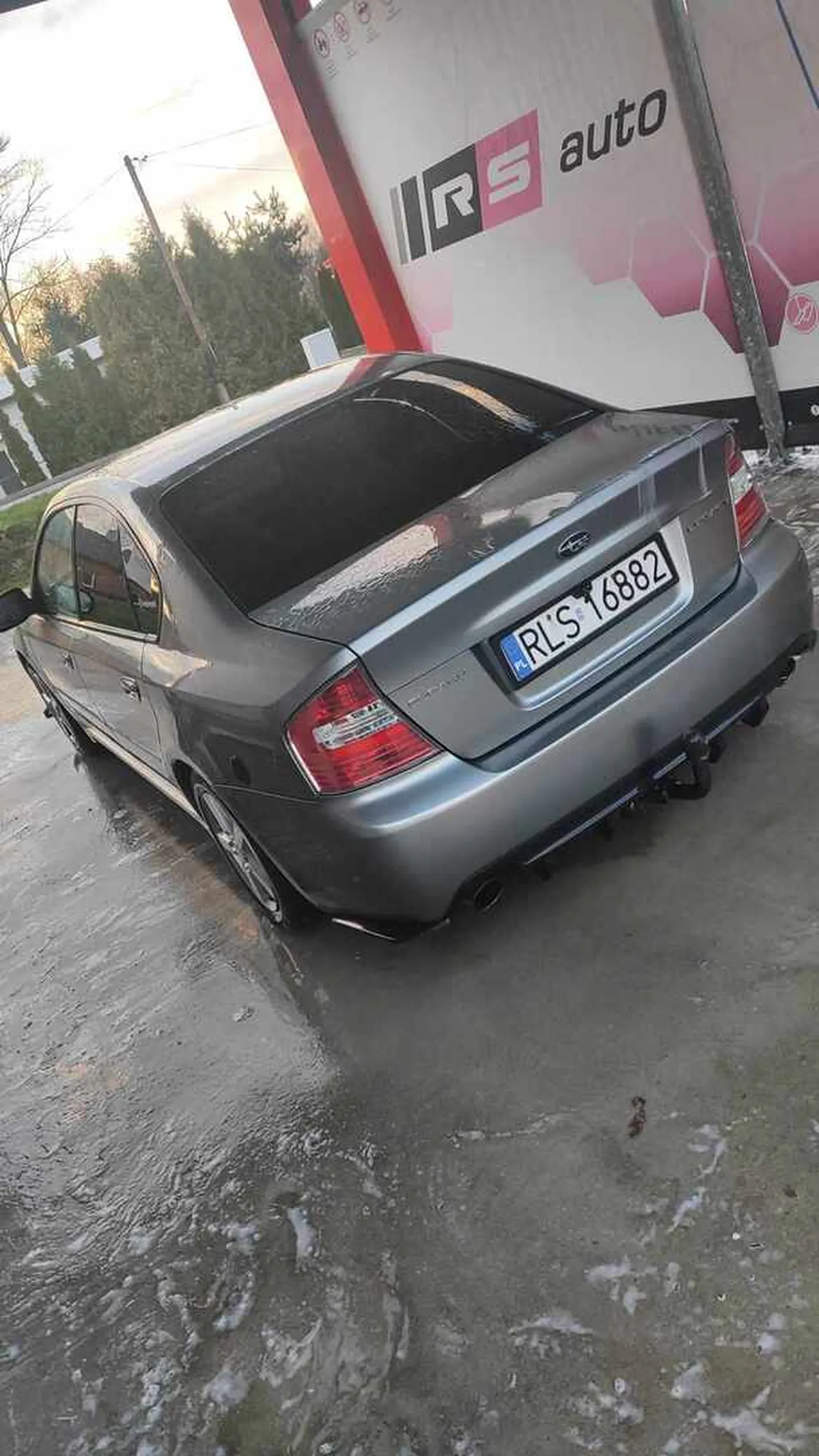 parkje na miejsach dla niepelnosprawnych, nie wychowany gbur