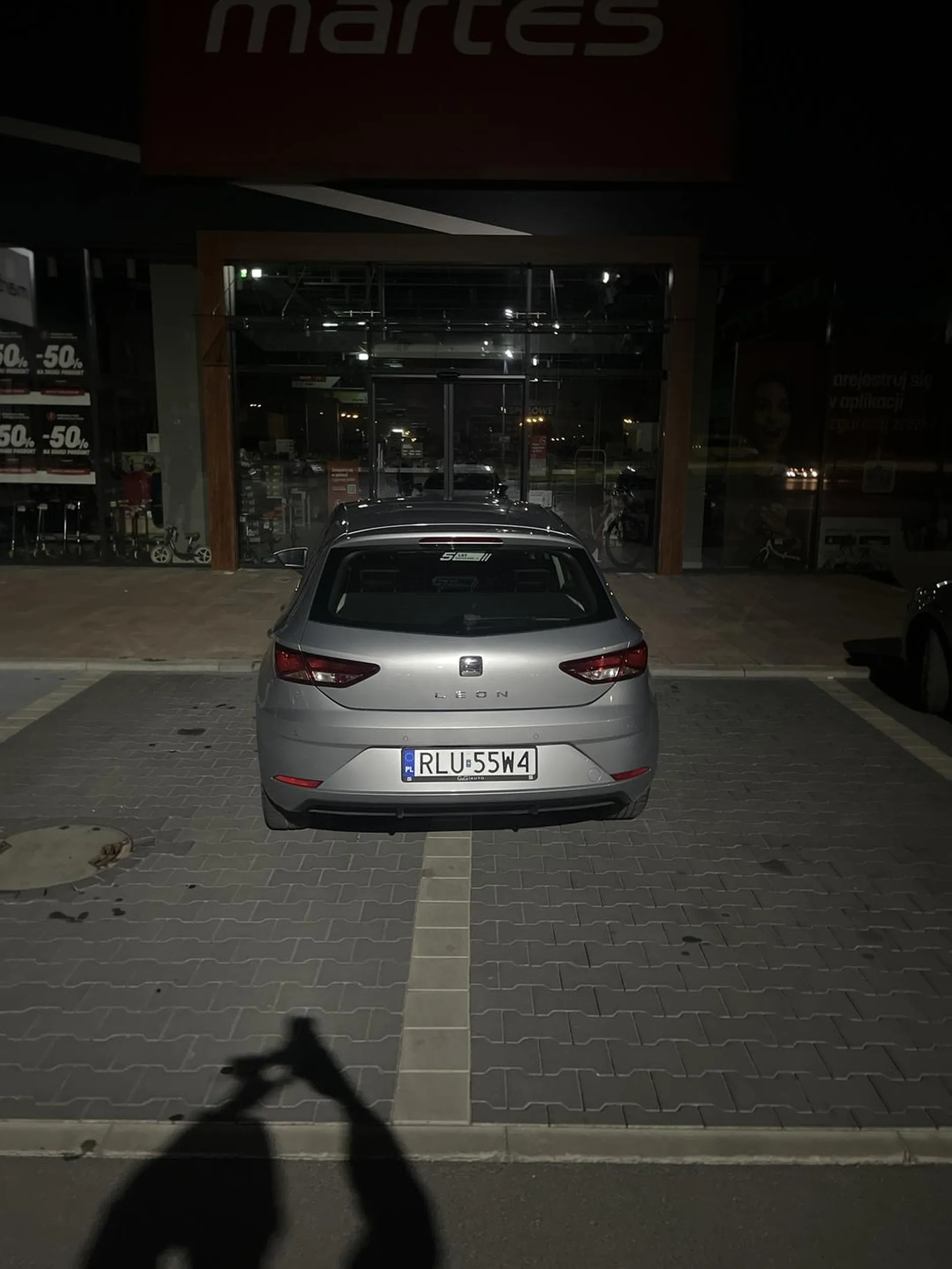 Zjeb nie umi parkować