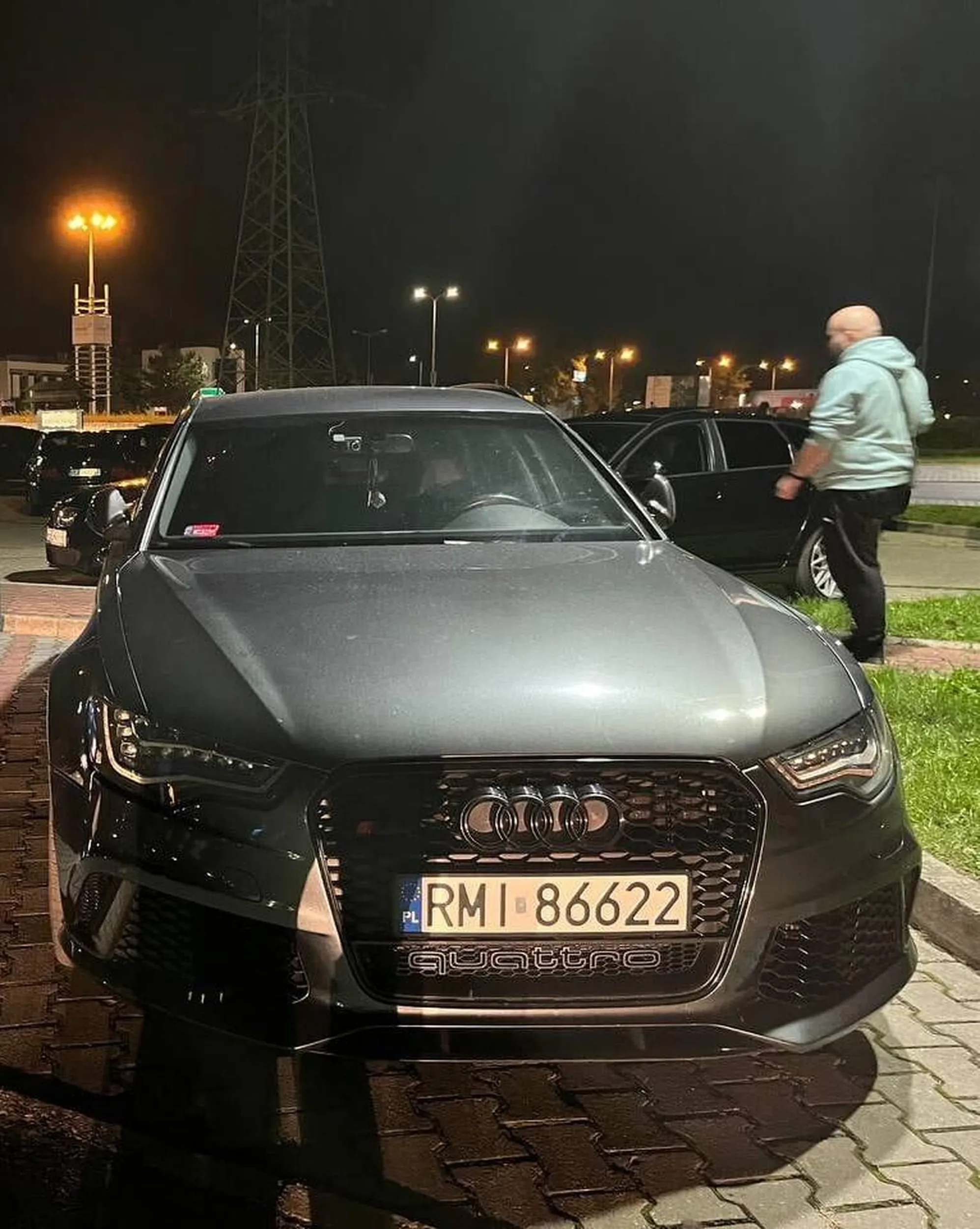 ZAJEBISTA MORDA POZDRO 600