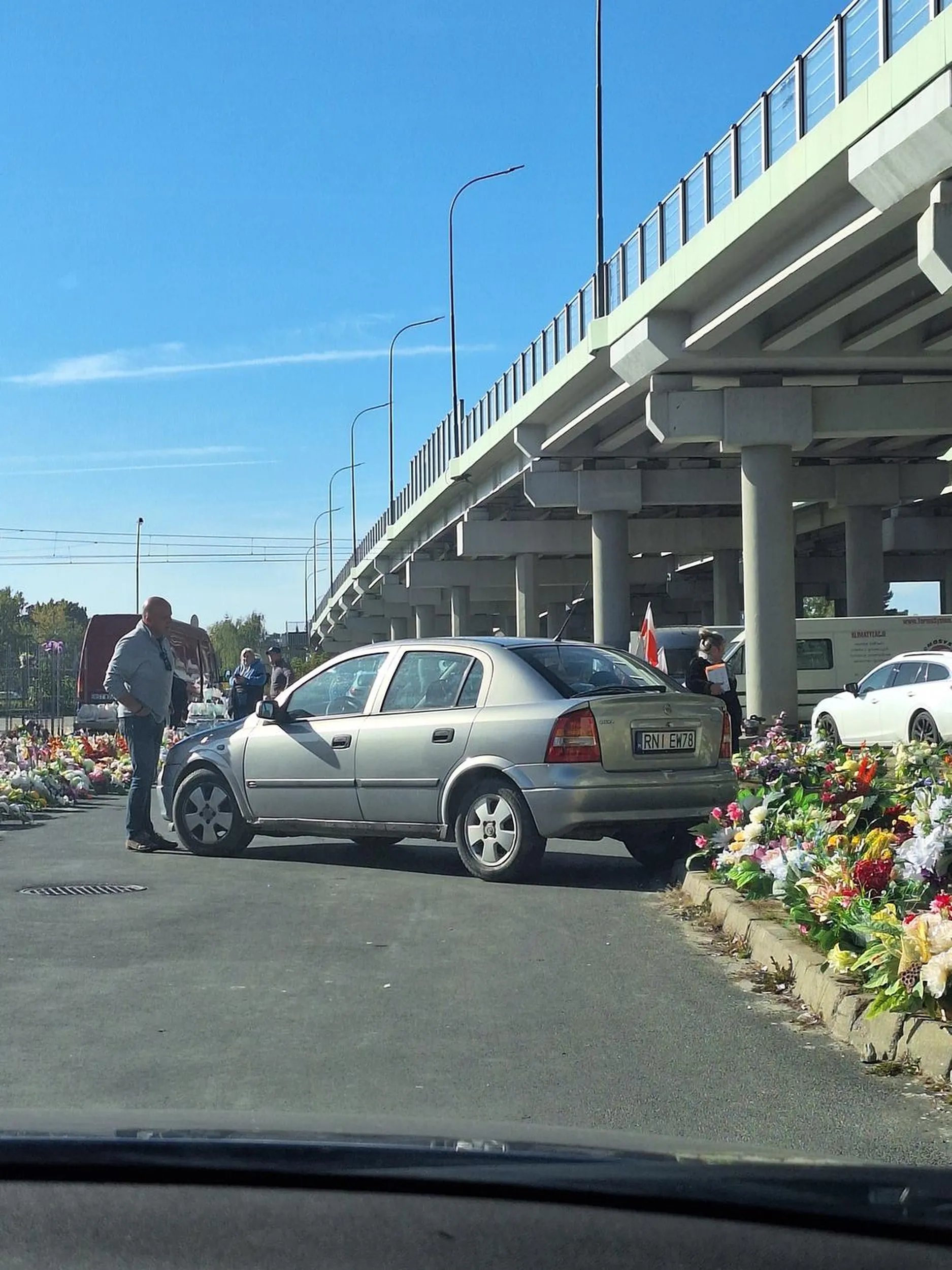 Naucz się gościu parkować bo psy już w drodze