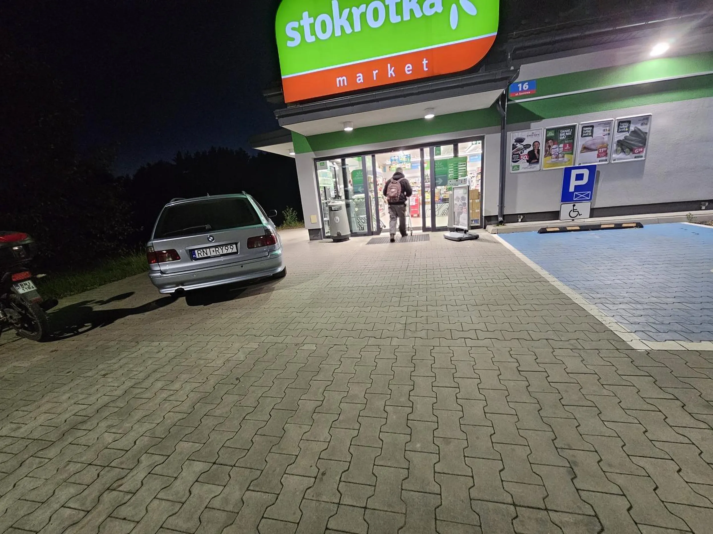 naucz sie parkowac tlumoku