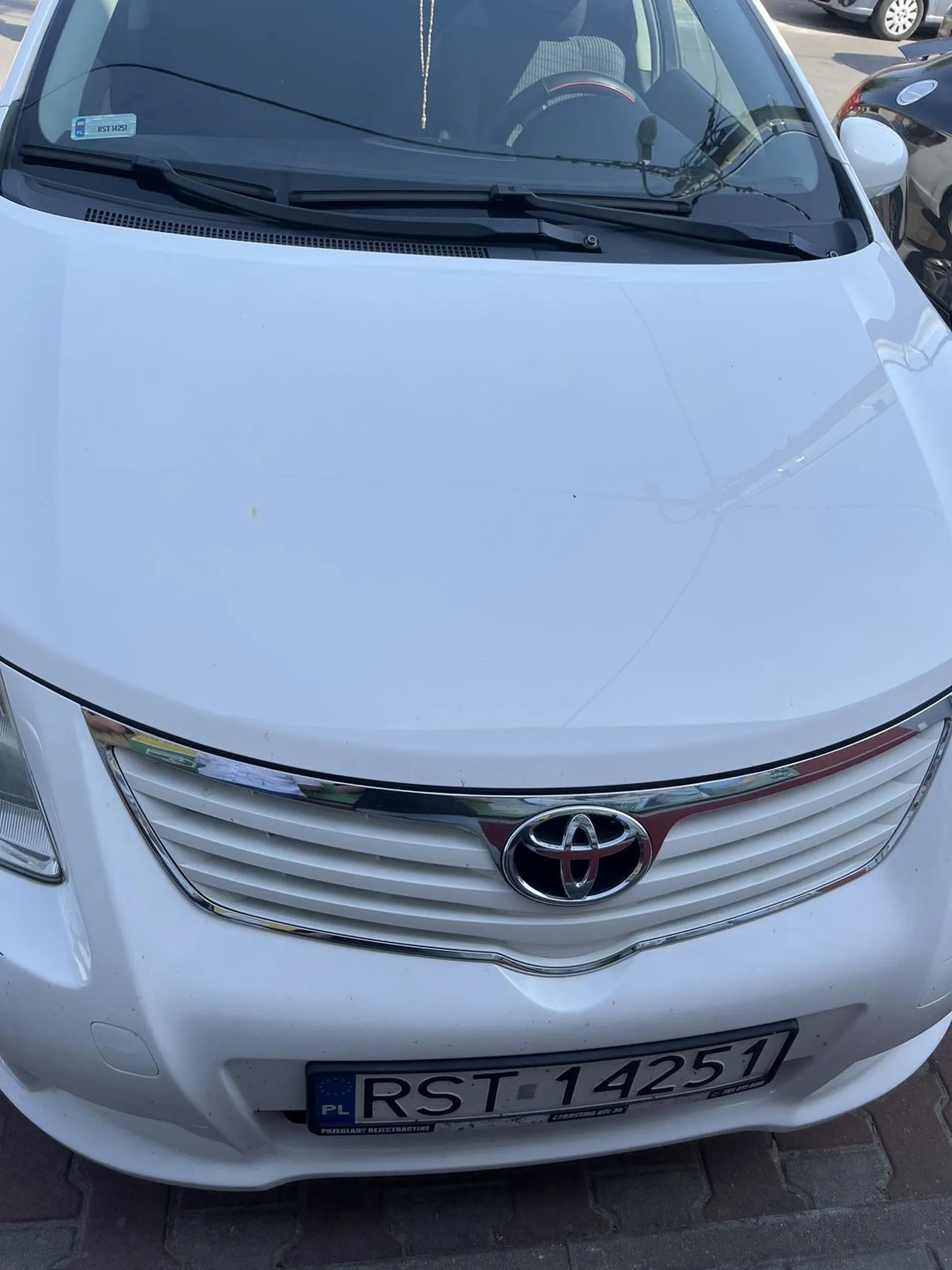 cofając potrąciła prawie starego mężczyznę nie patrząc nawet w lusterko