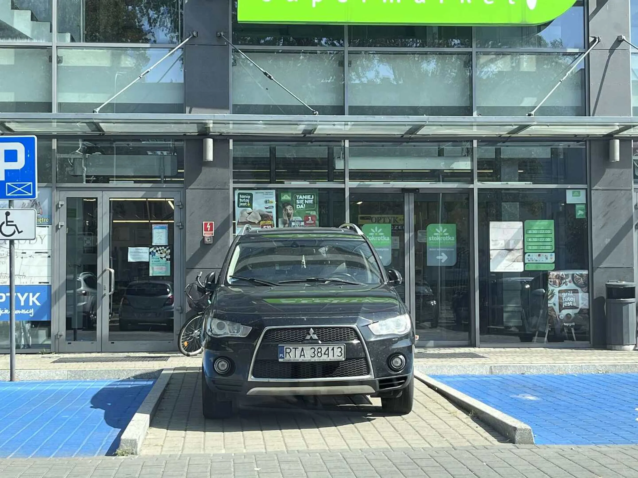 "Tu jest miejsce parkingowe?" A gdzie mam zaparkować jak nie ma wolnych miejsc?