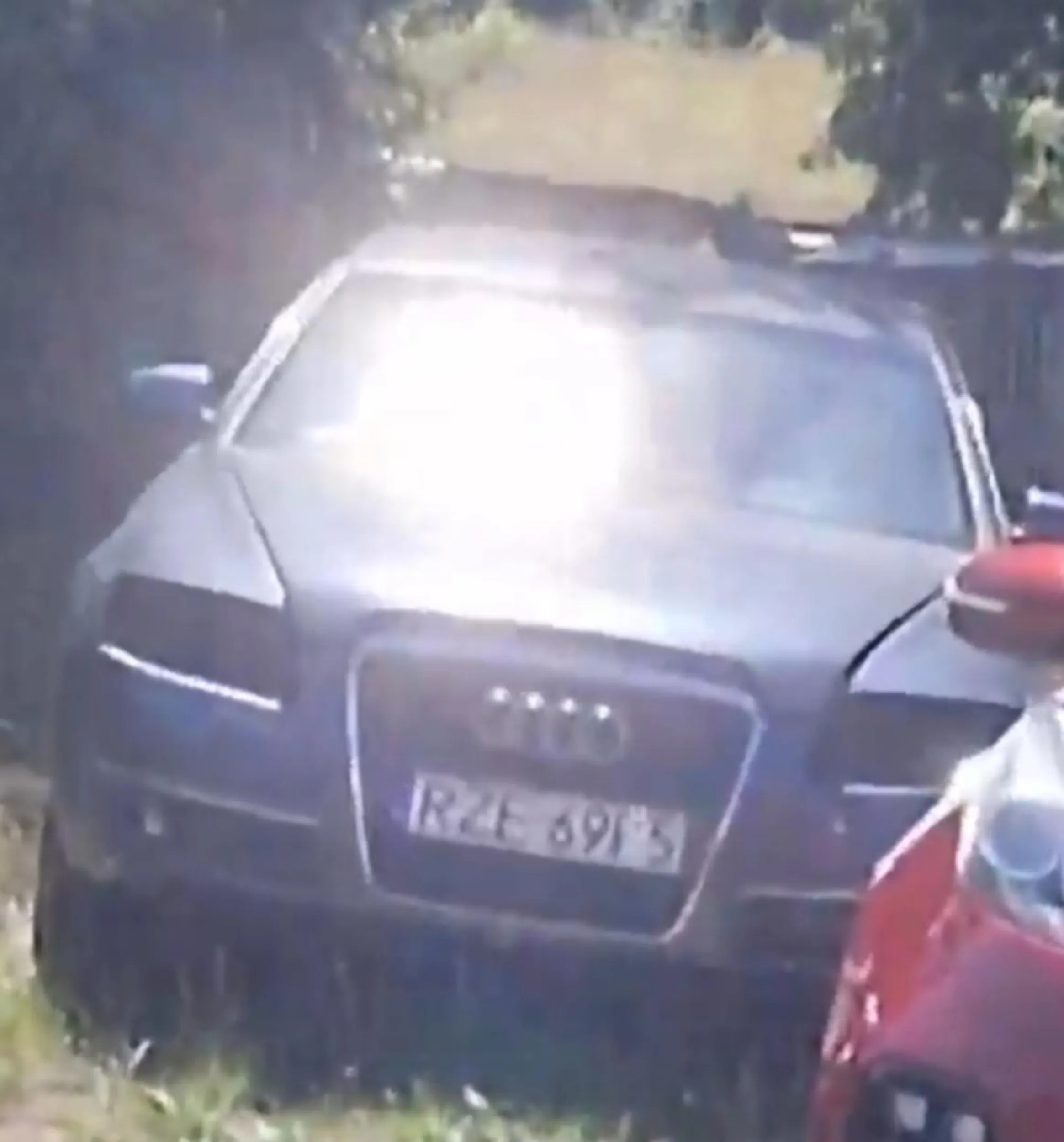 Kierowca jezdzi bez świateł. POJEB!!!