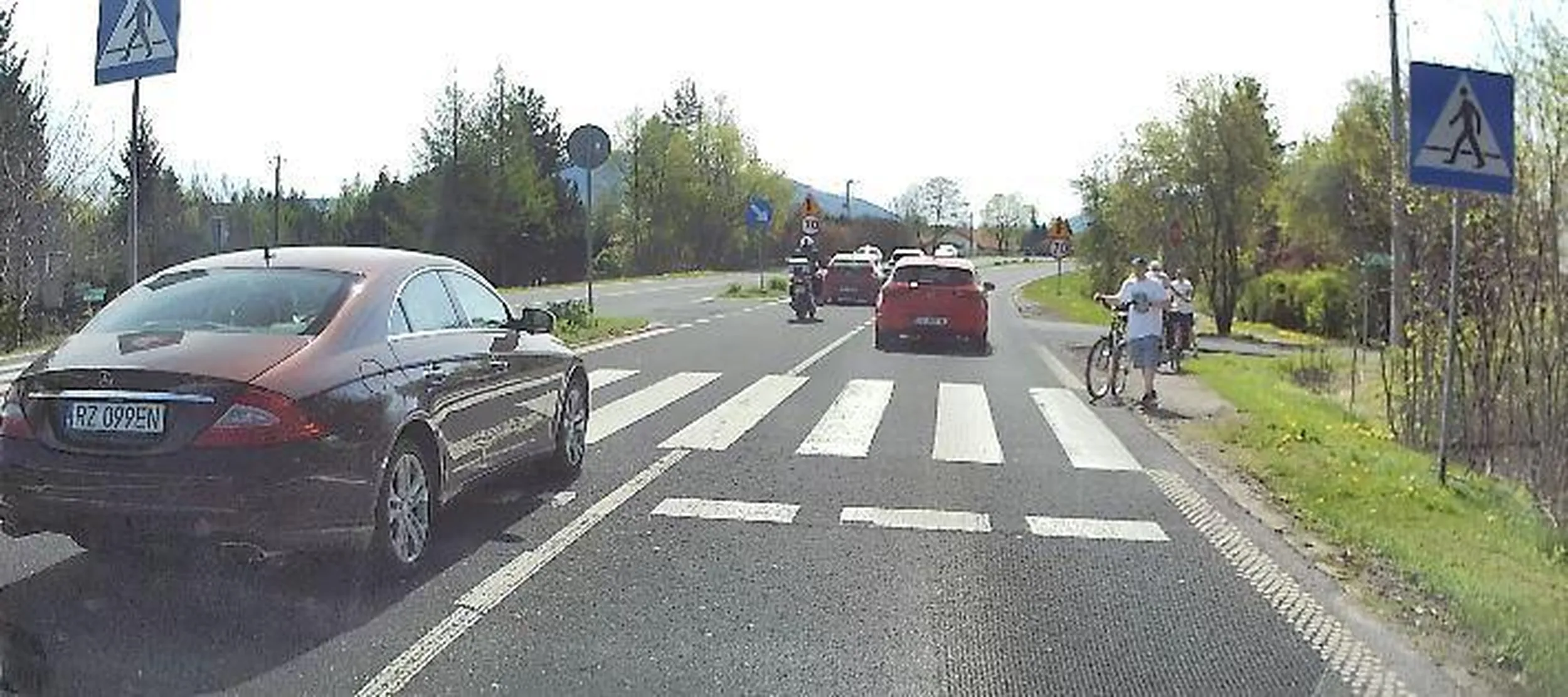 przejście, pieszy ?